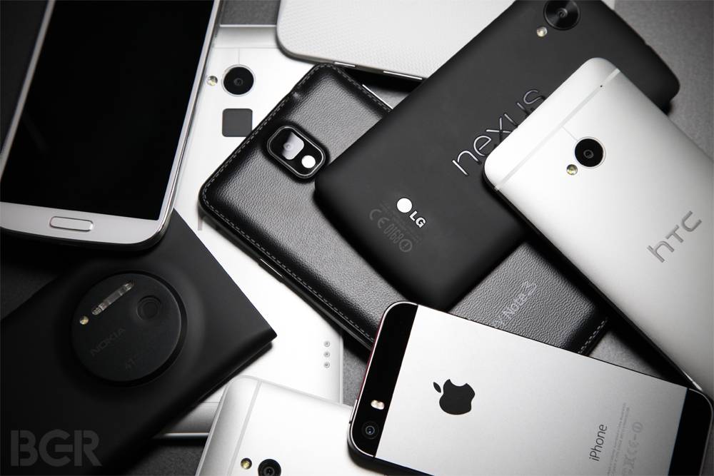 Pros and Cons of Buying a Used Phone - trade.com.au