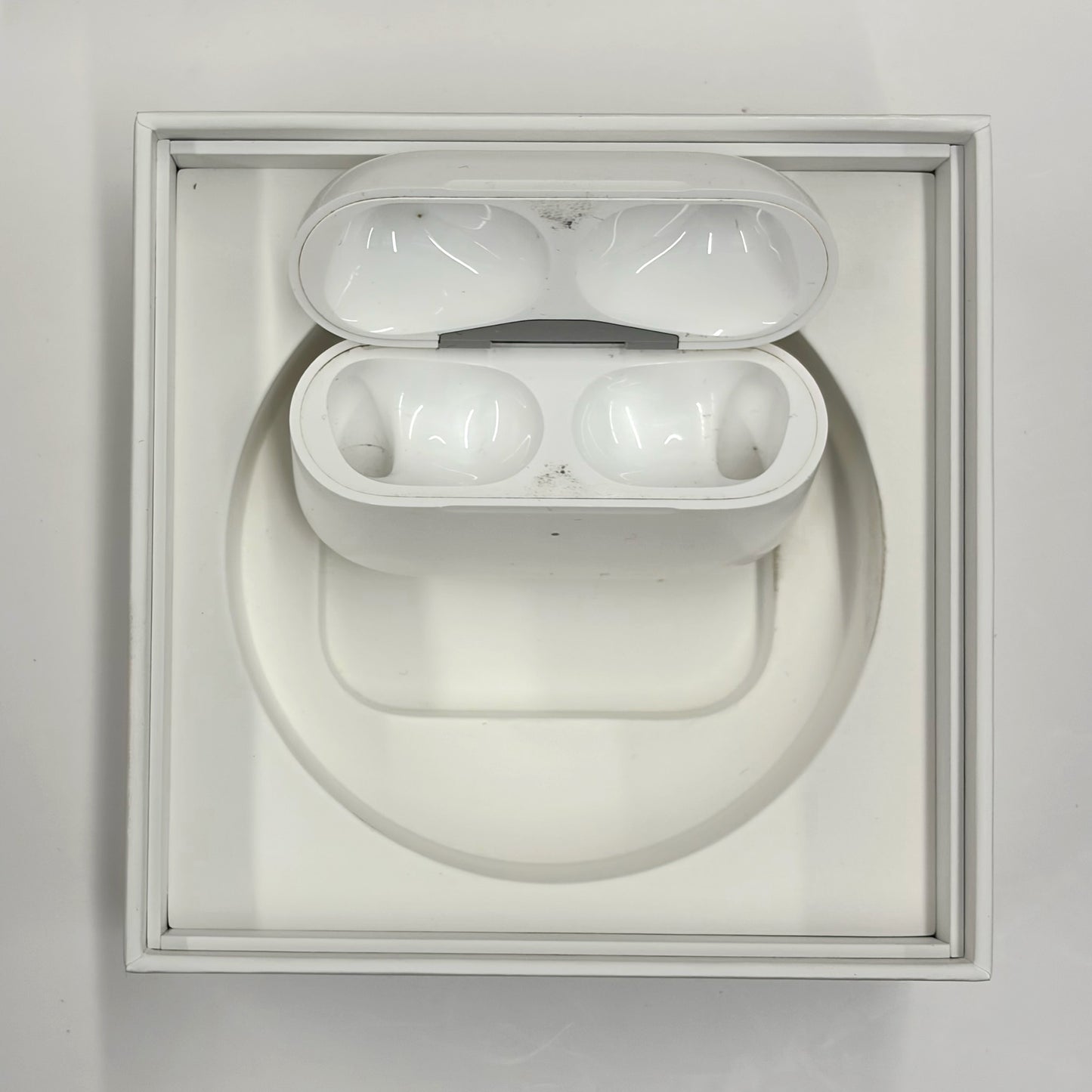 Apple AirPods Pro 2nd Gen B Grade T8633