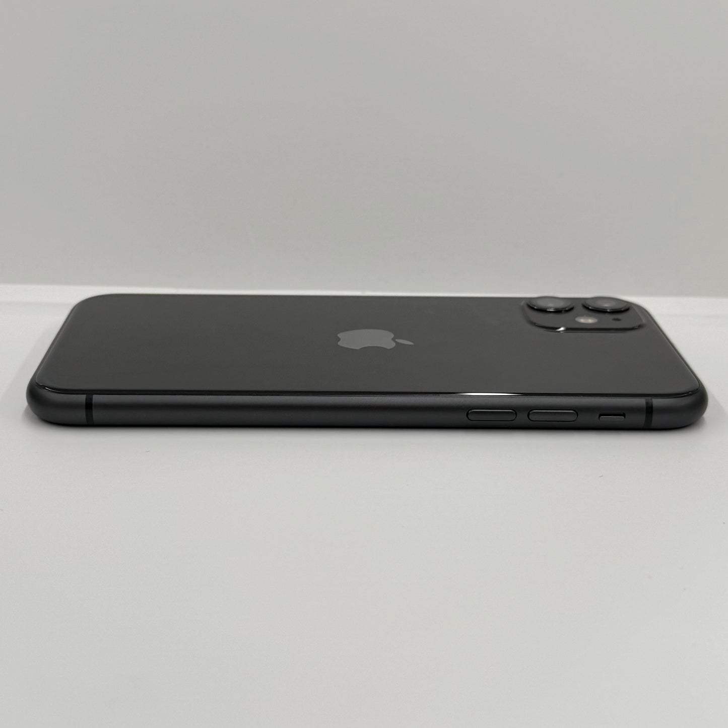 iPhone 11 128GB Black T8216