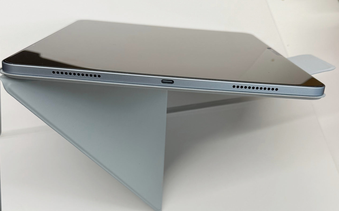 iPad Air 13-Inch (M3) 256GB Blue A3268 T8101