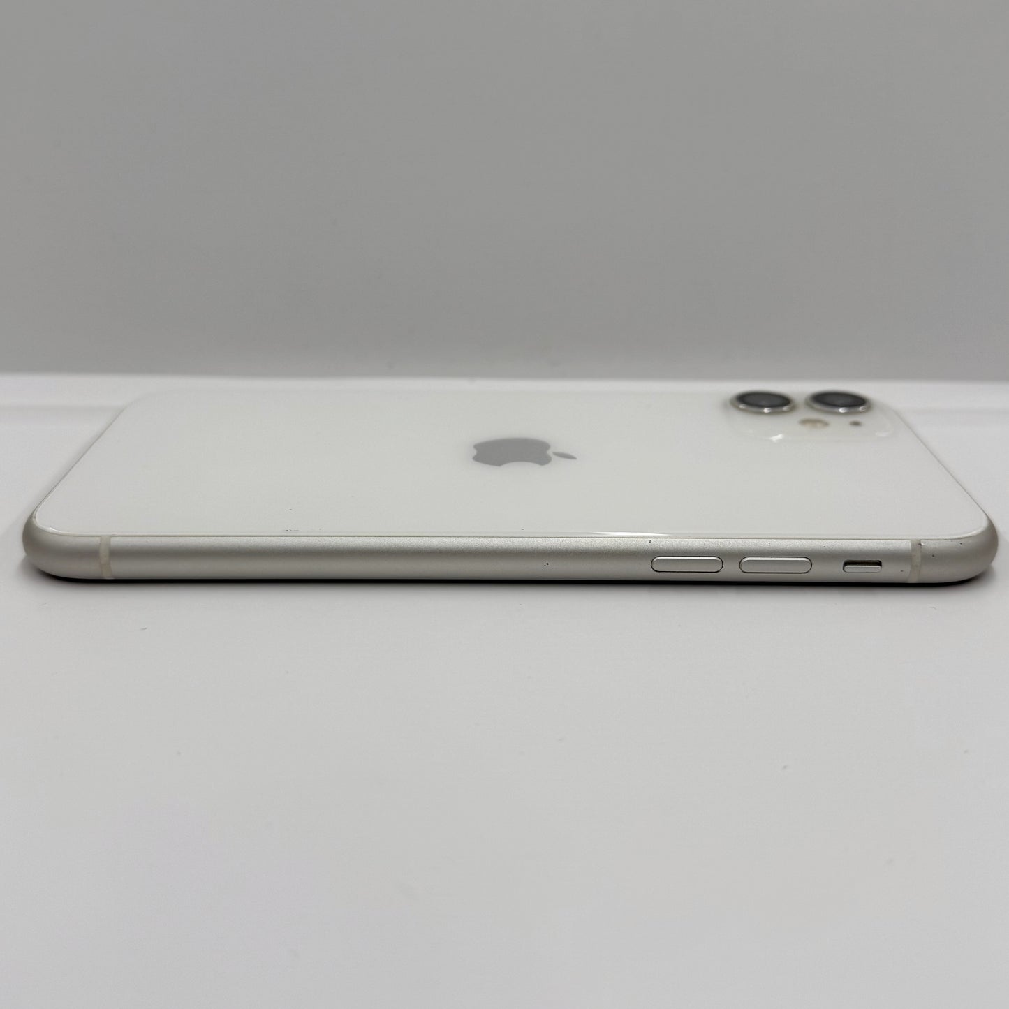 iPhone 11 128GB White T8106