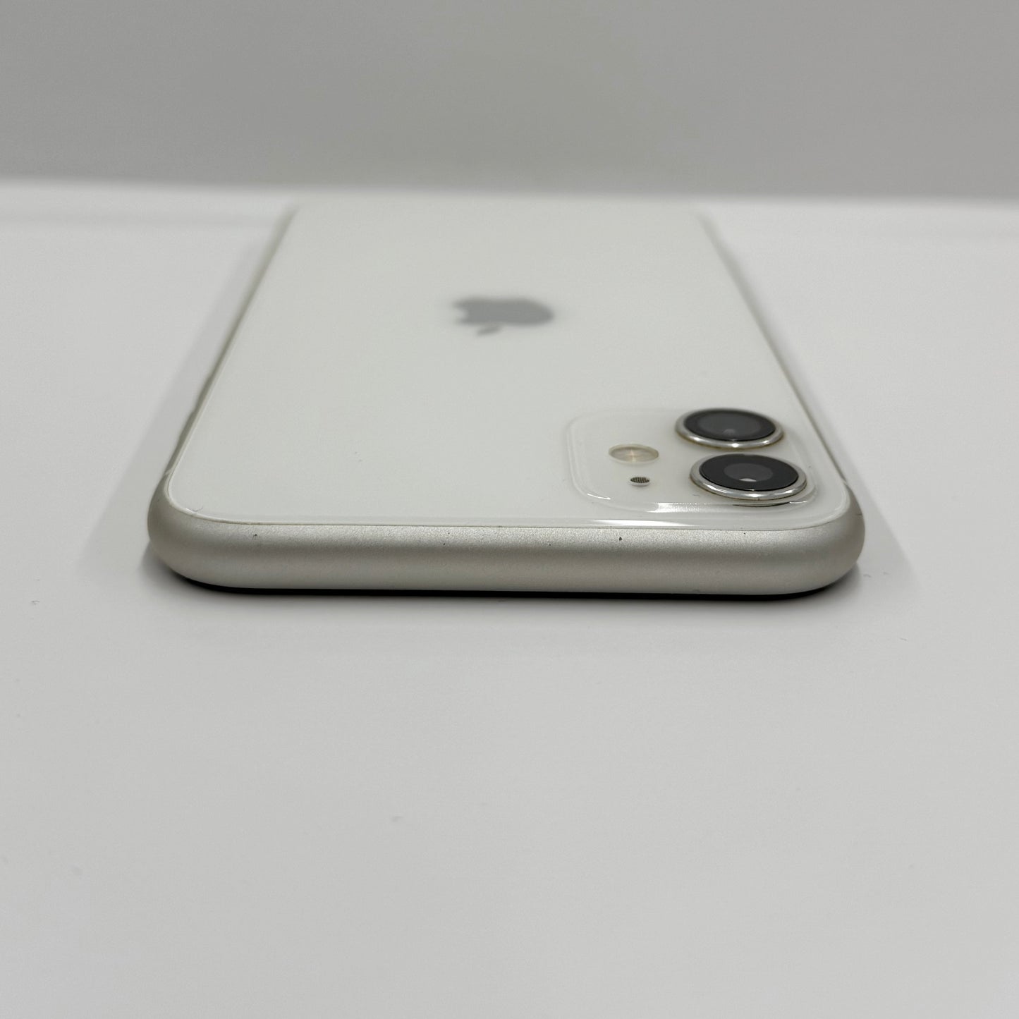 iPhone 11 128GB White T8106