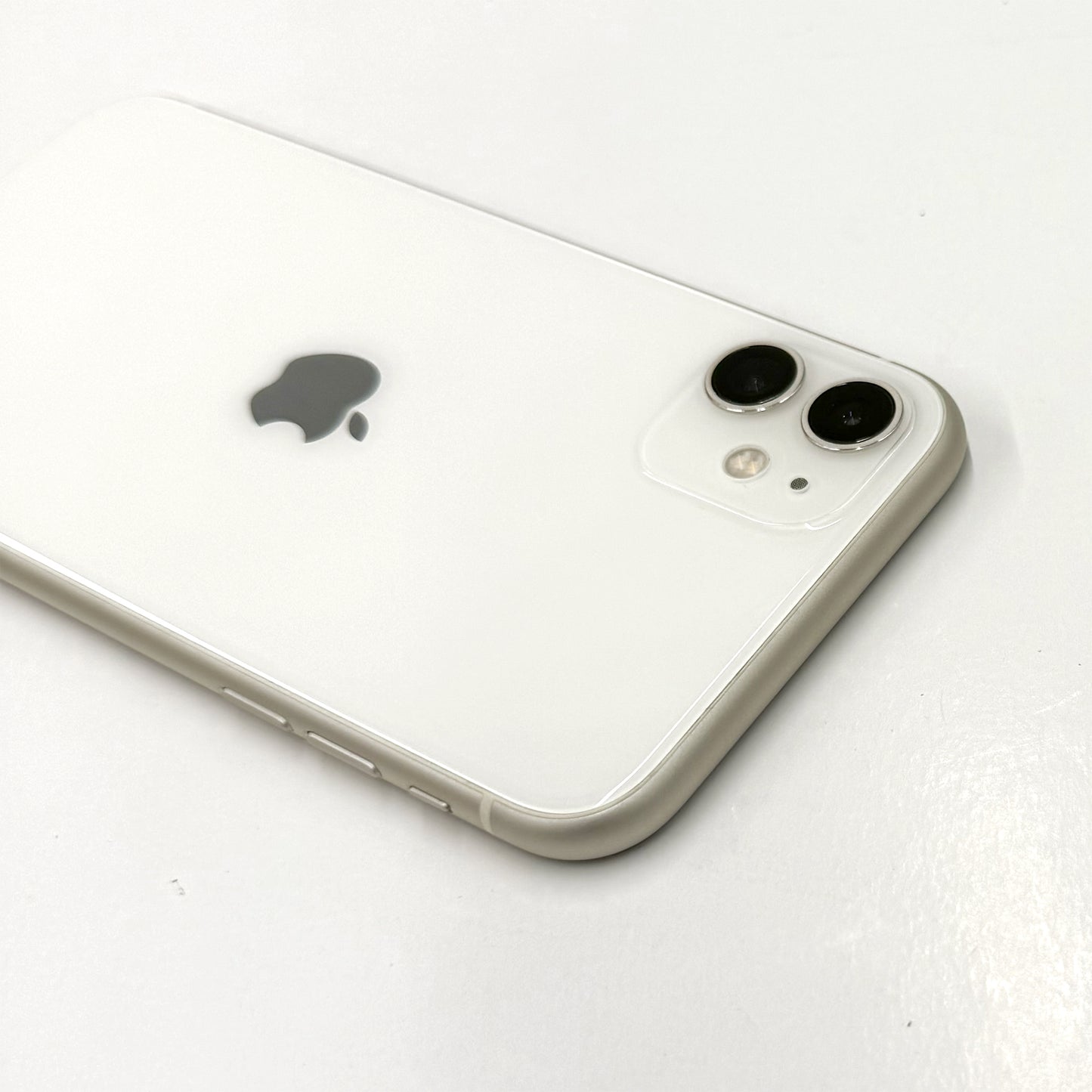 iPhone 11 64GB White T8252