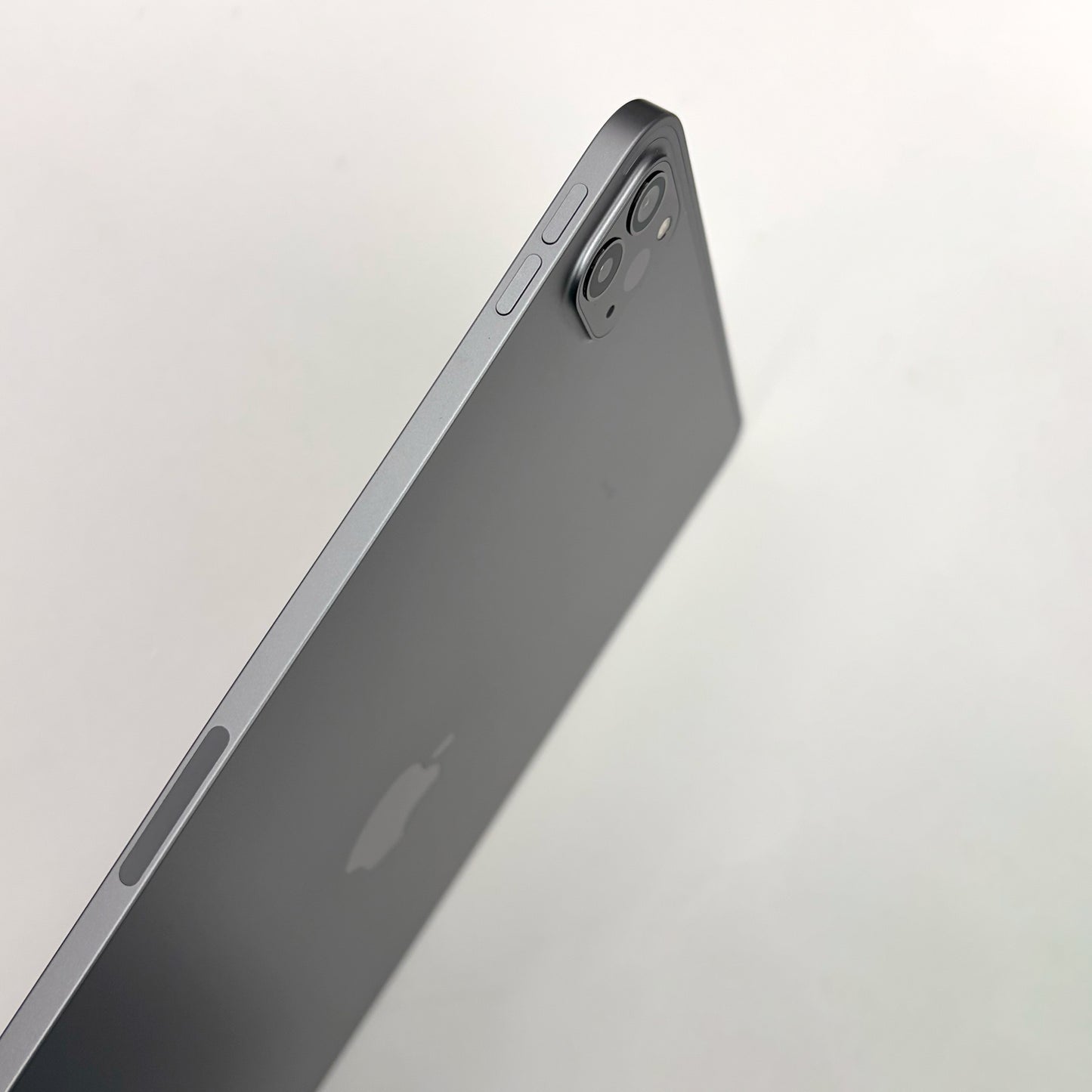 iPad Pro 11 (2022) 4th Gen 128GB Wifi Grey A Grade 94% Battery T8706