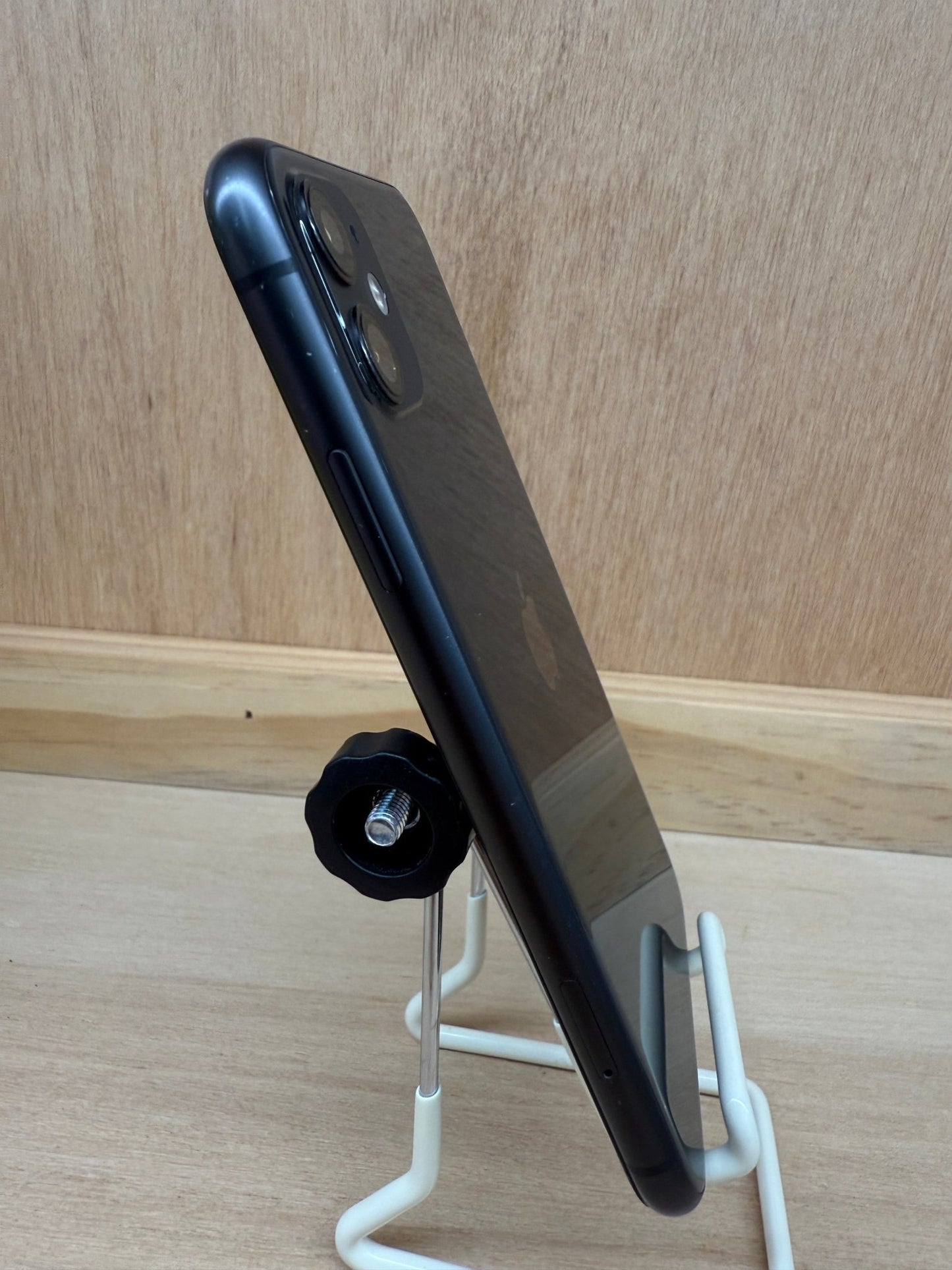 iPhone 11 - trade.com.au