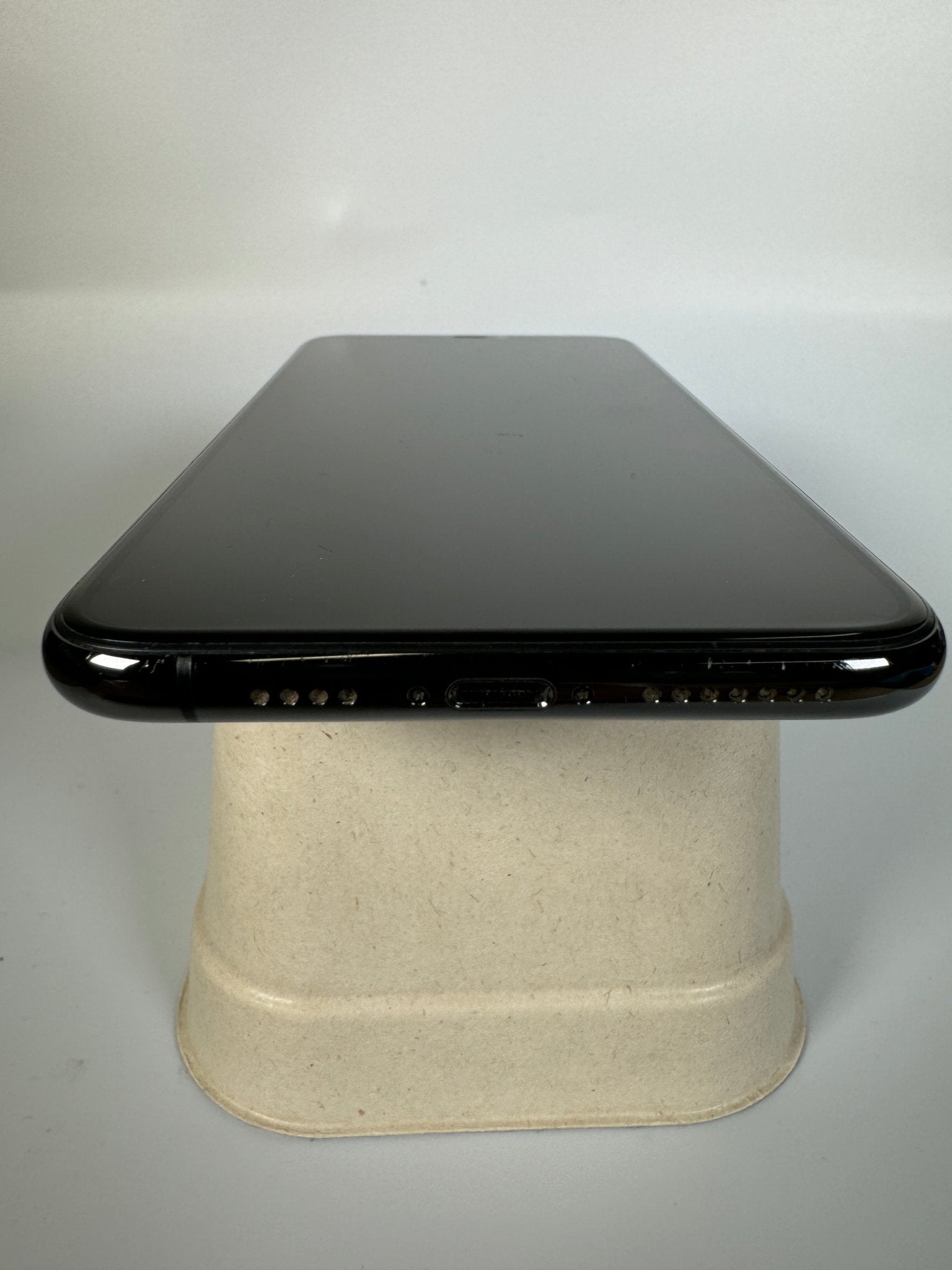 iPhone 11 Pro Max - trade.com.au