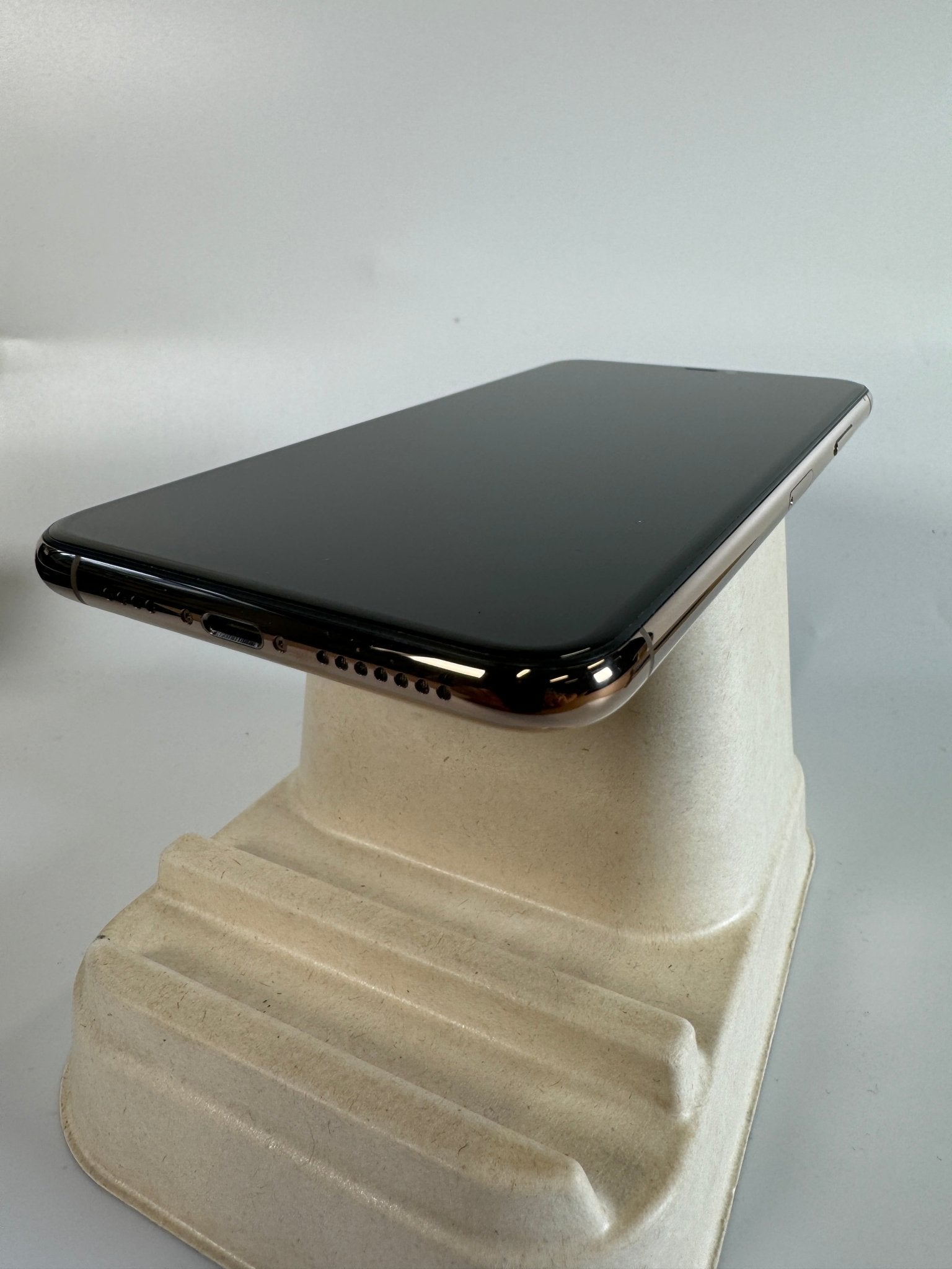 iPhone 11 Pro Max - trade.com.au