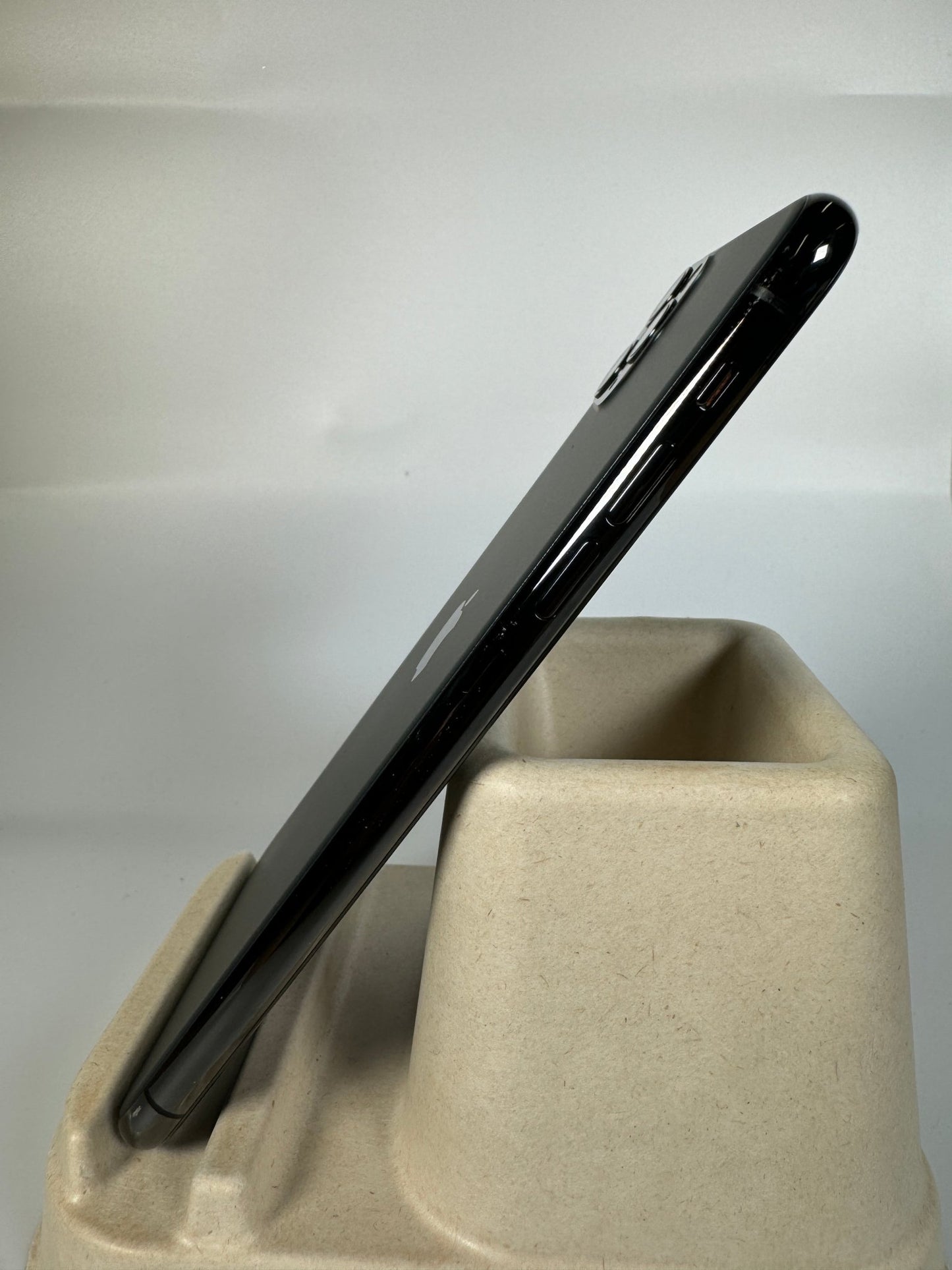 iPhone 11 Pro Max - trade.com.au