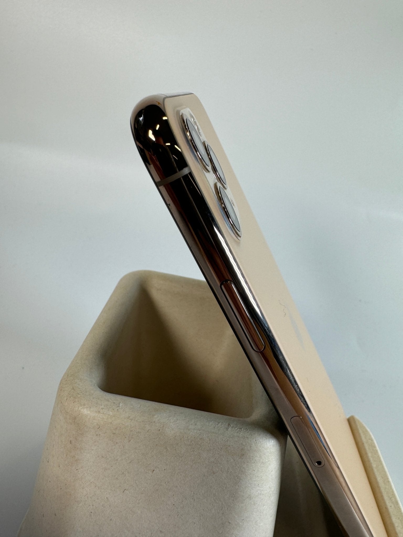 iPhone 11 Pro Max - trade.com.au