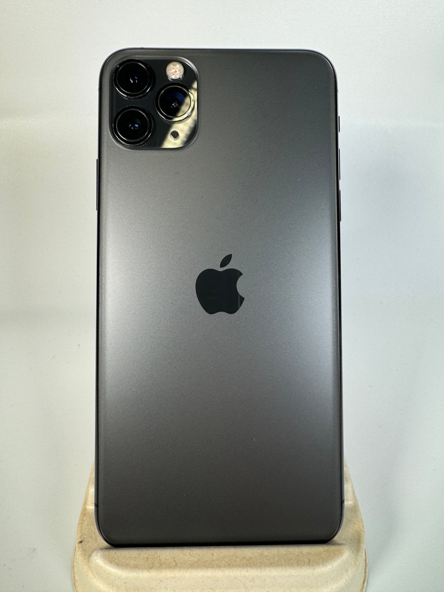 iPhone 11 Pro Max - trade.com.au