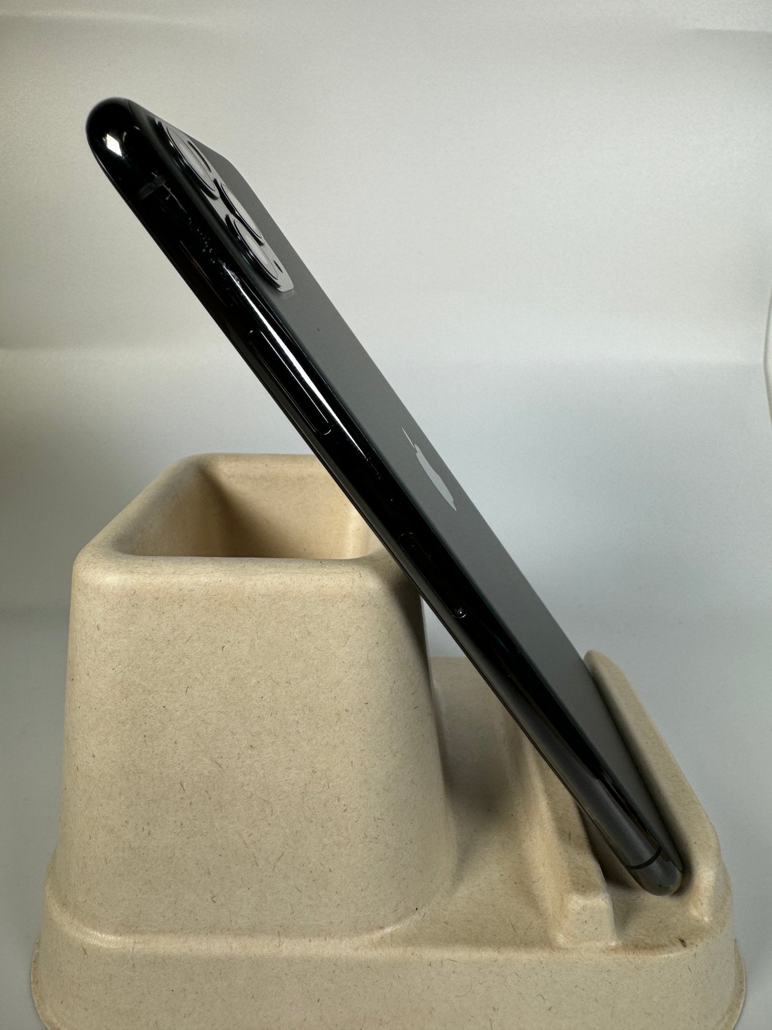 iPhone 11 Pro Max - trade.com.au