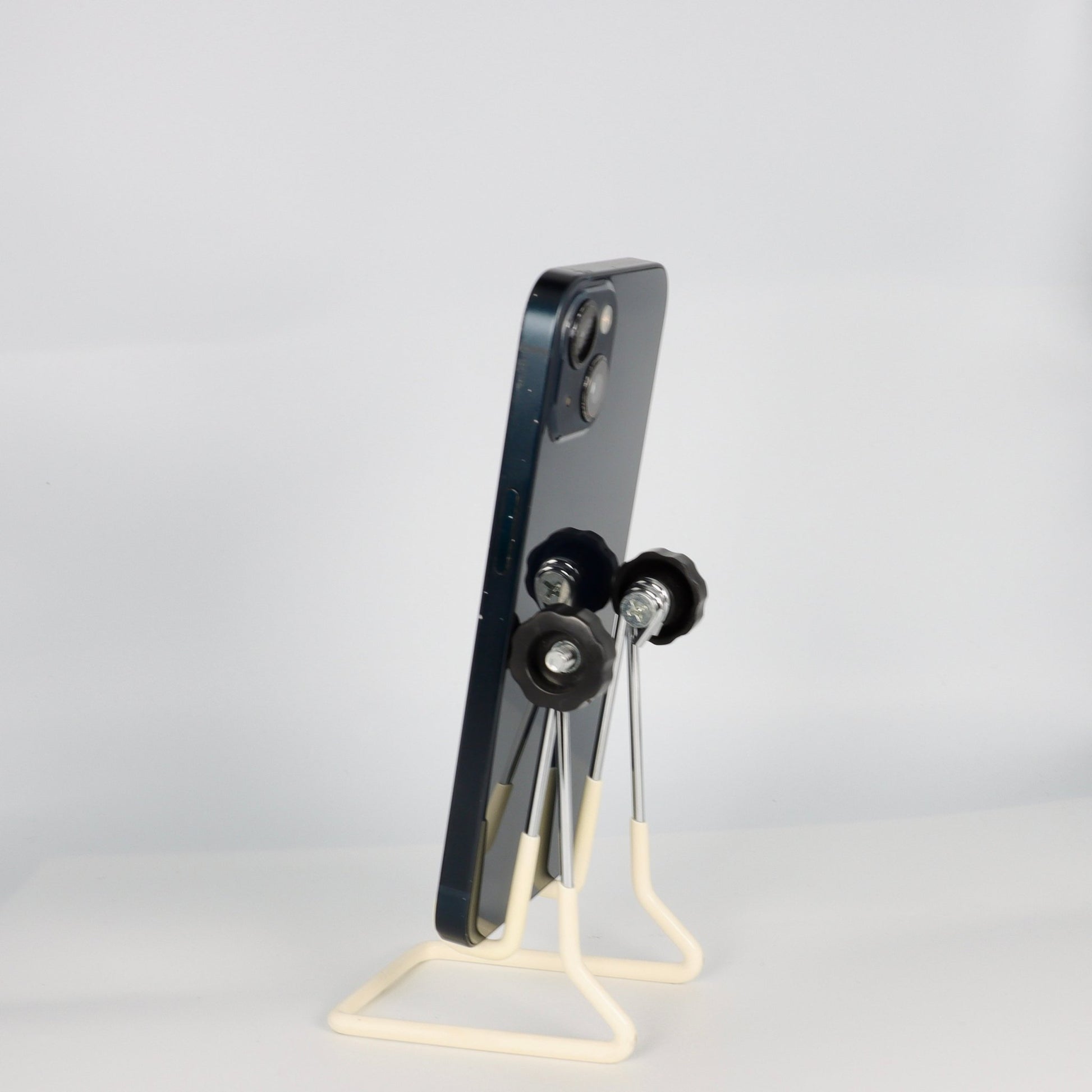 iPhone 13 - trade.com.au