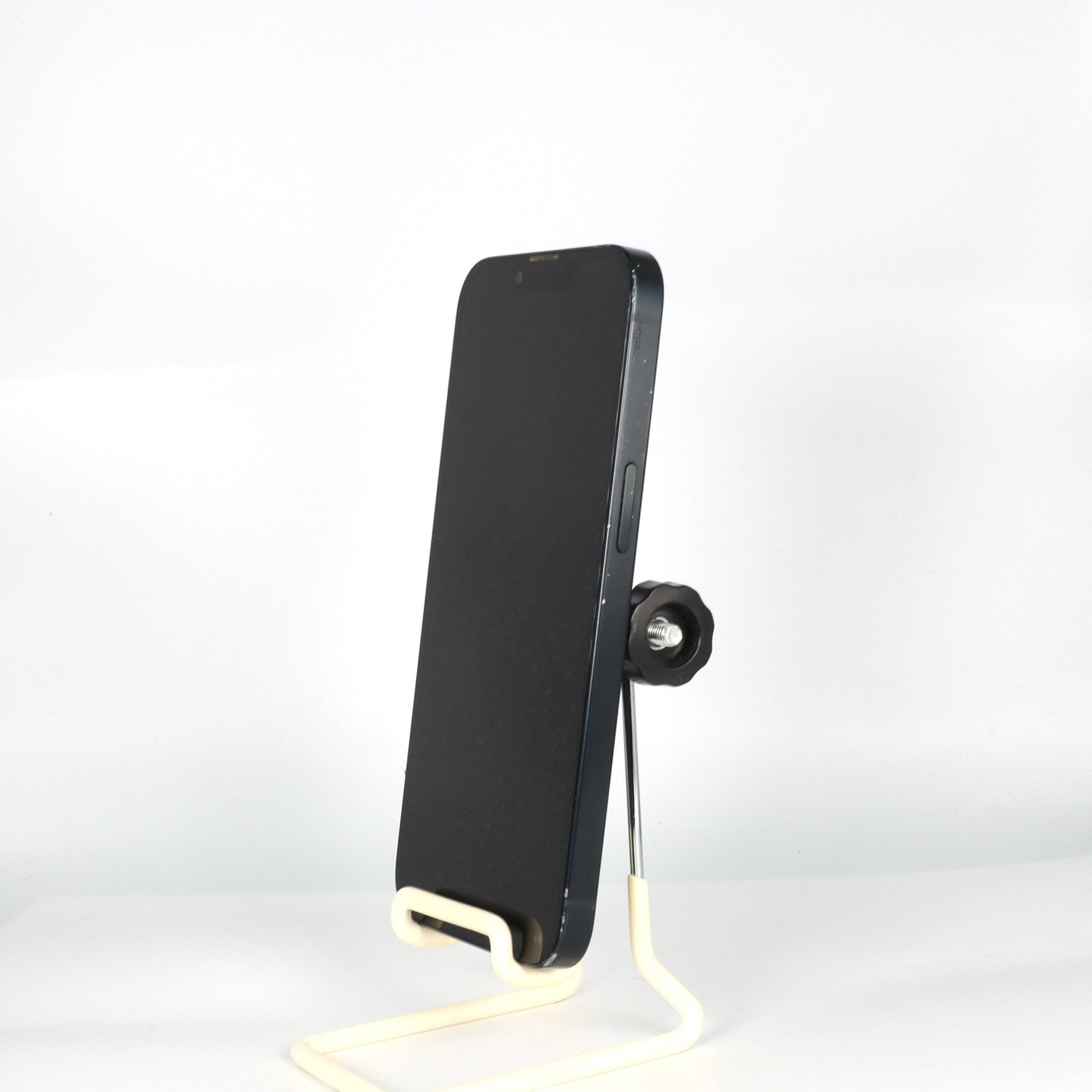 iPhone 13 - trade.com.au