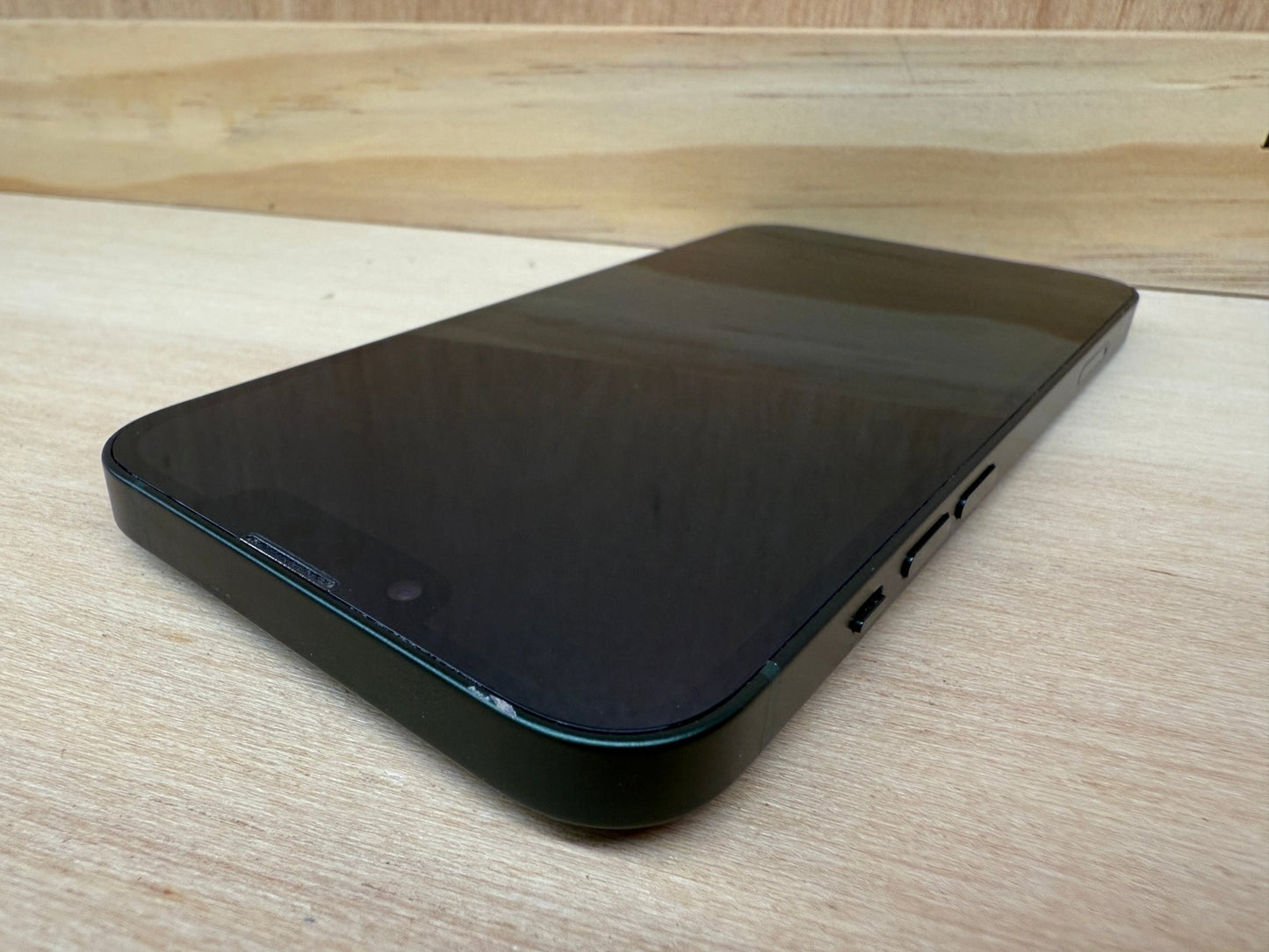 iPhone 13 - trade.com.au