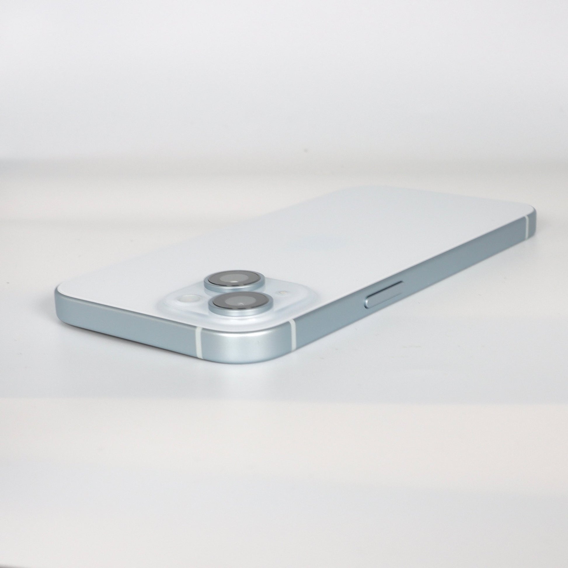 iPhone 15 - trade.com.au