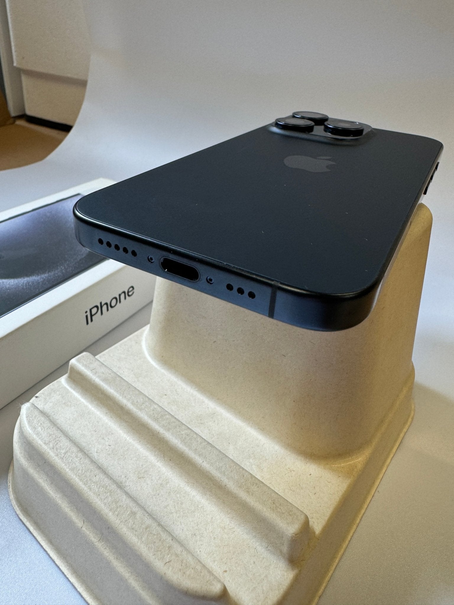 iPhone 15 Pro - trade.com.au