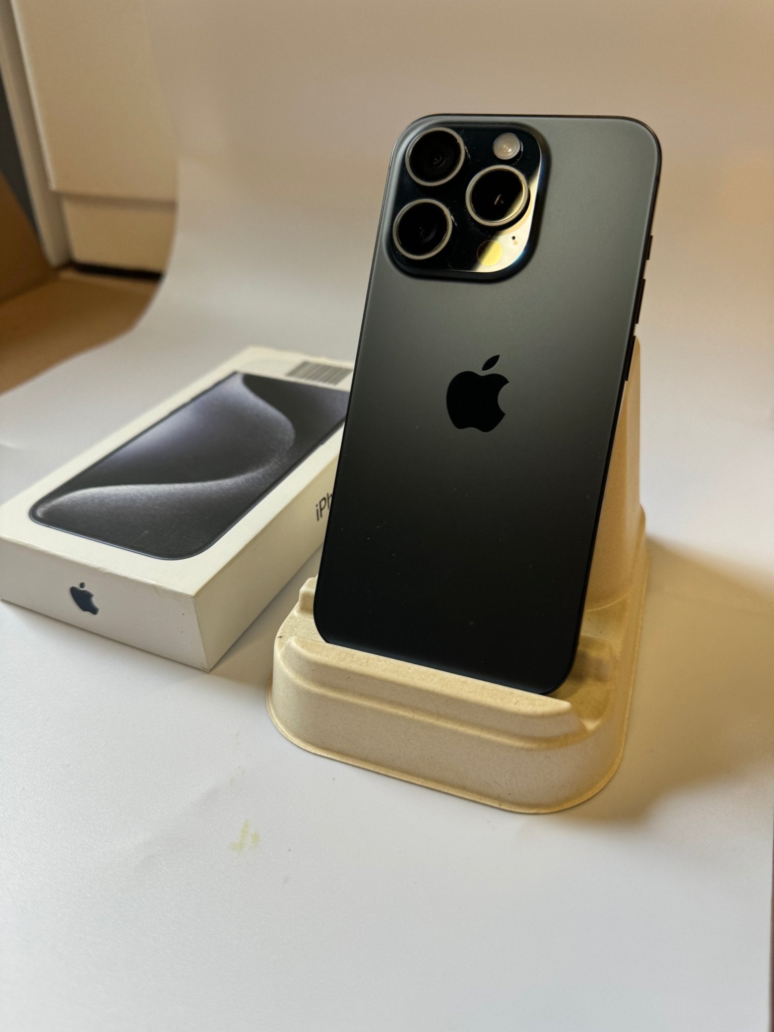 iPhone 15 Pro - trade.com.au