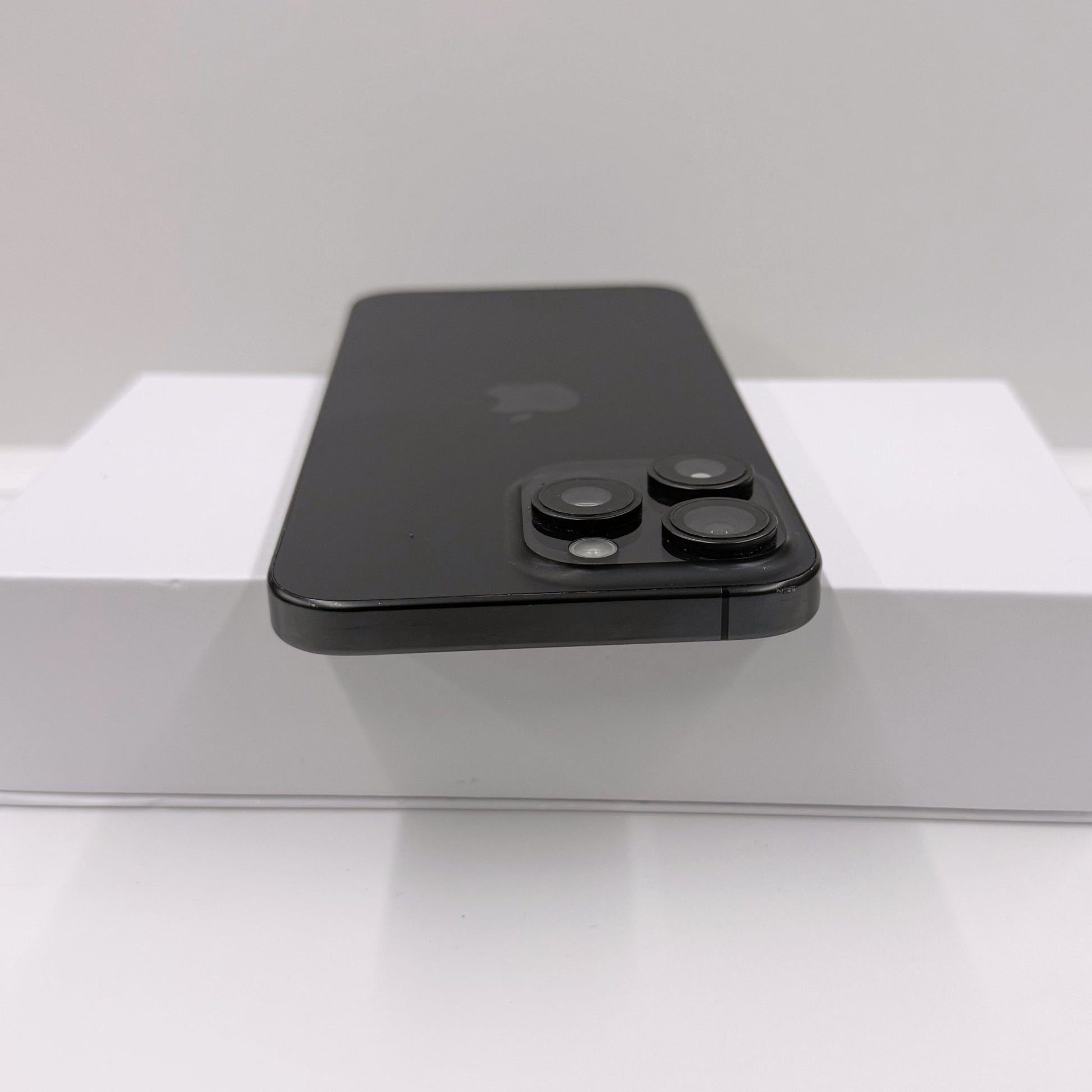 iPhone 15 Pro Max - trade.com.au