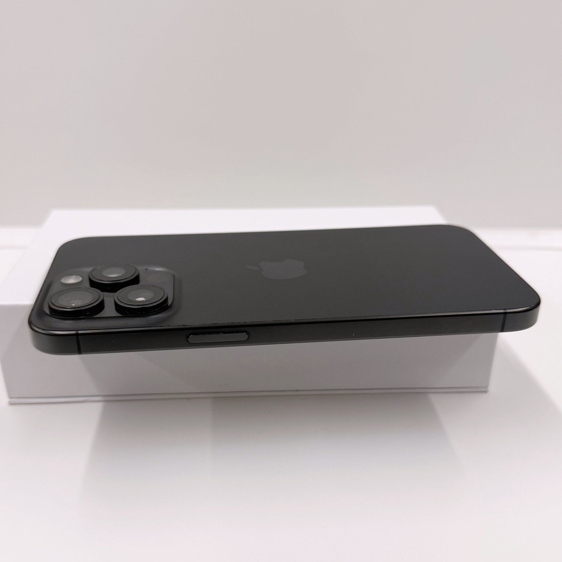 iPhone 15 Pro Max - trade.com.au