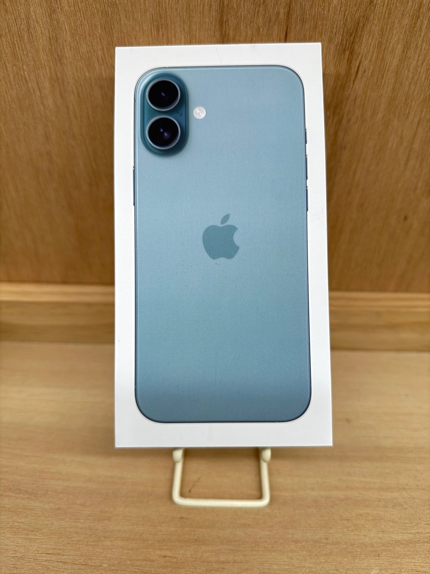 iPhone 16 Plus - trade.com.au