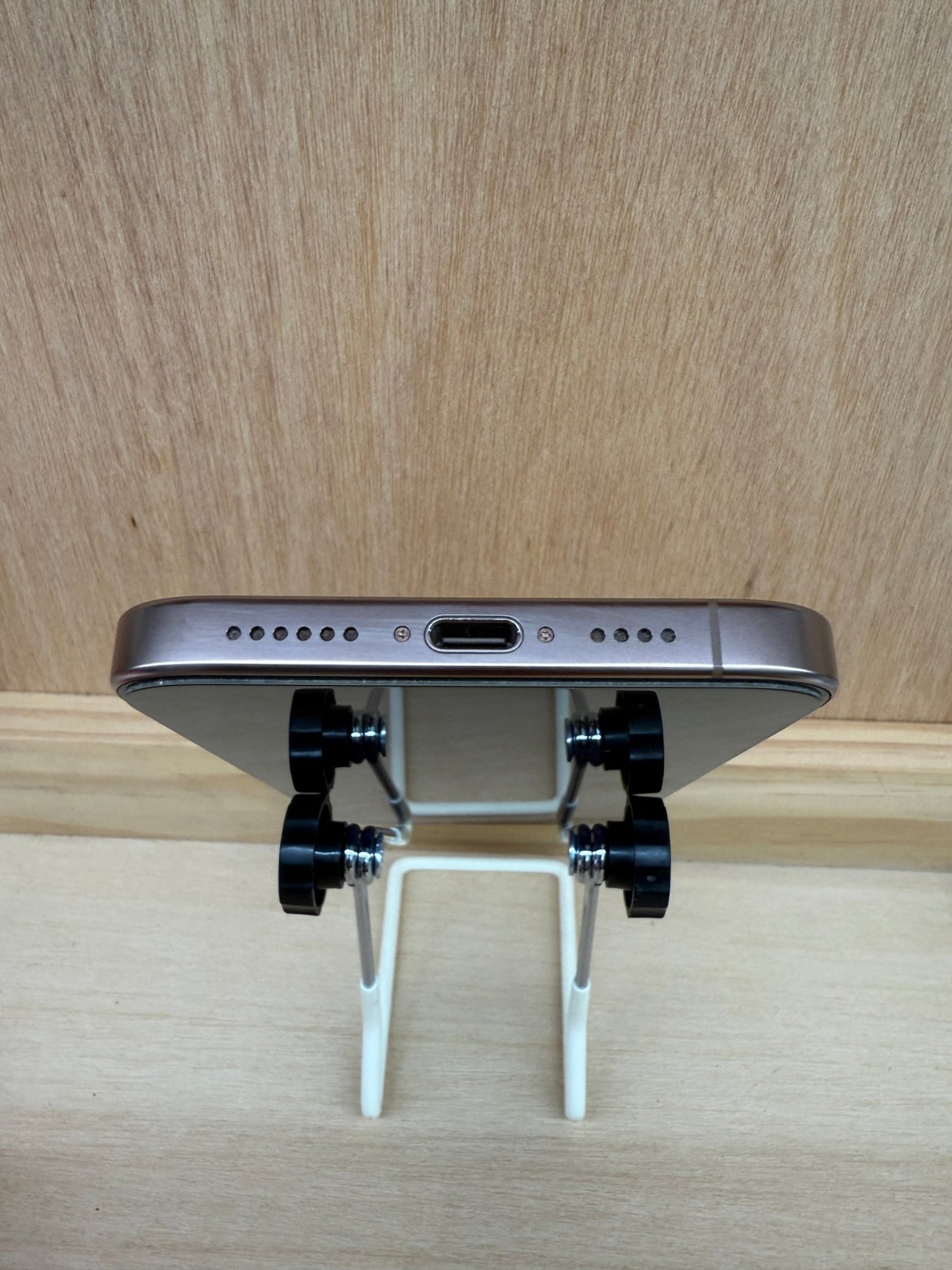 iPhone 16 Pro Max - trade.com.au