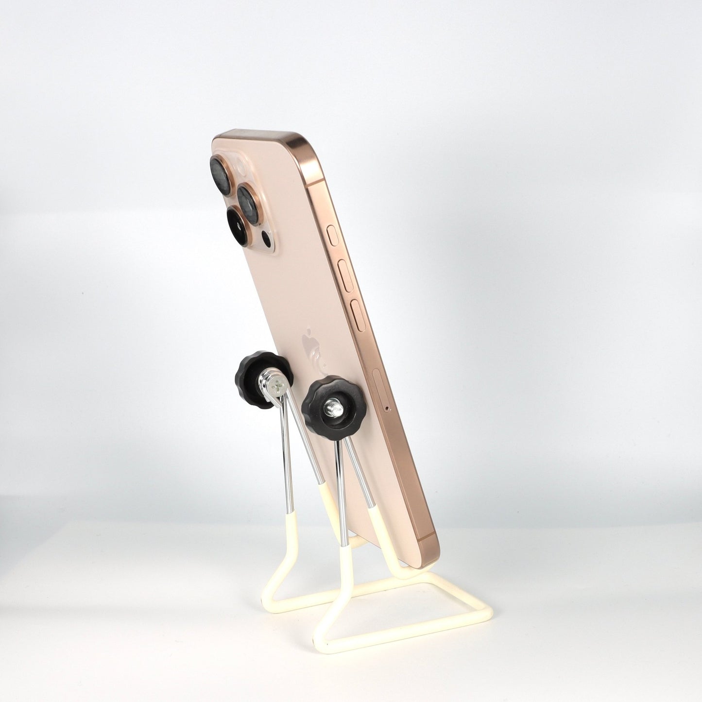 iPhone 16 Pro Max - trade.com.au