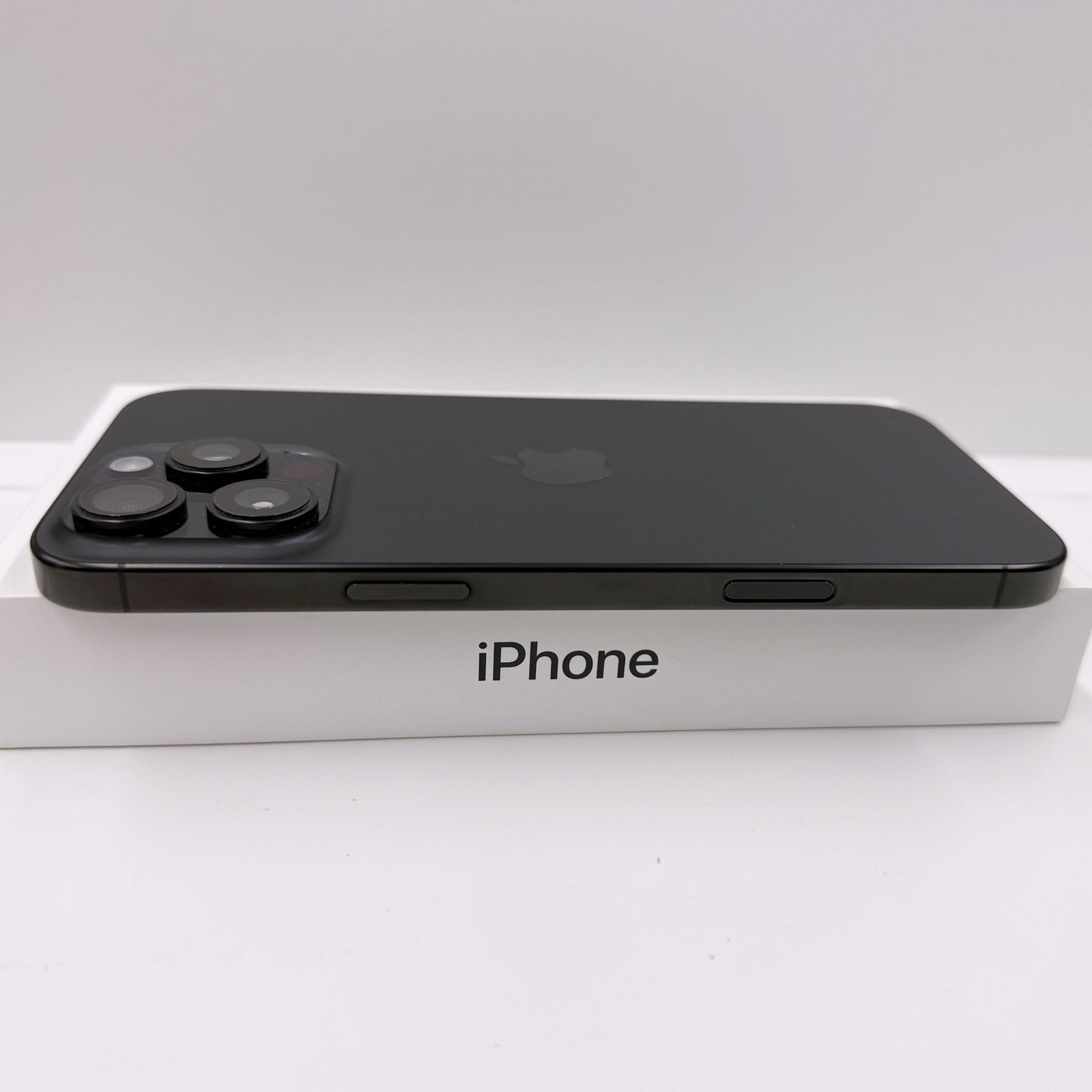 iPhone 16 Pro Max 256GB Black Titanium T8065 - trade.com.au