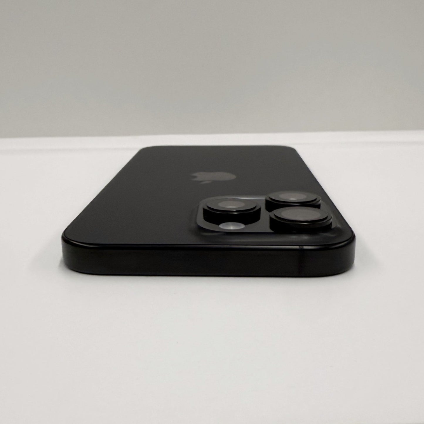 iPhone 16 Pro Max 256GB Black Titanium T8074 - trade.com.au