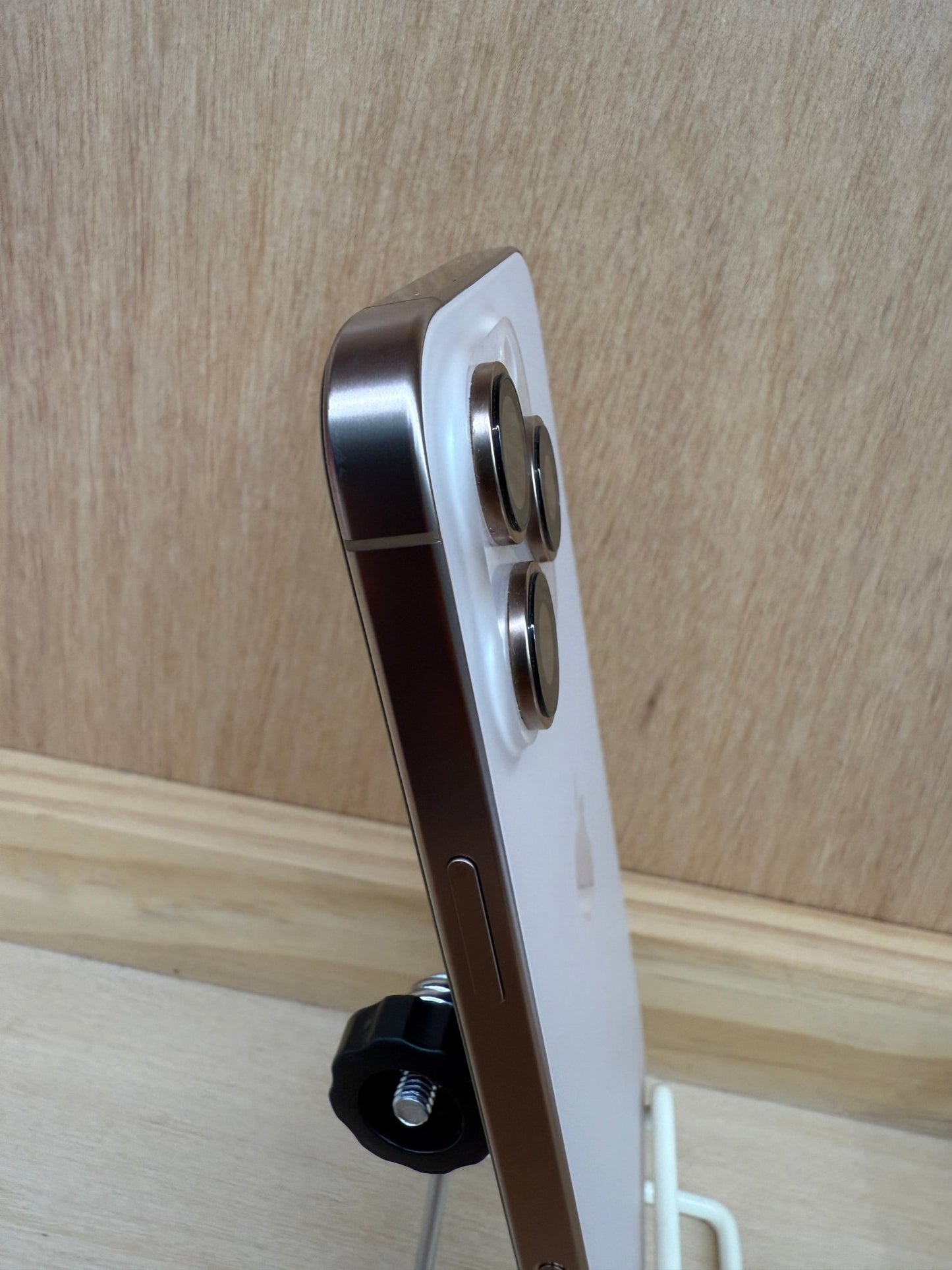 iPhone 16 Pro Max - trade.com.au