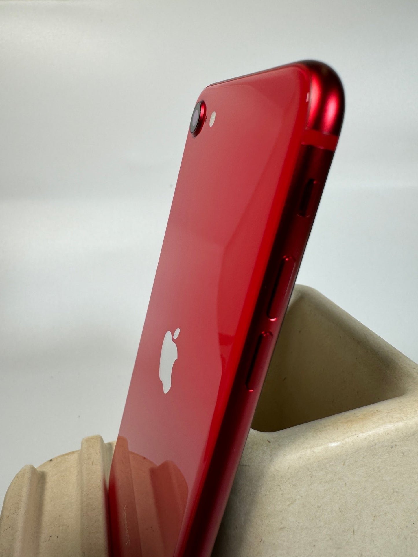iPhone SE 2nd Gen - trade.com.au