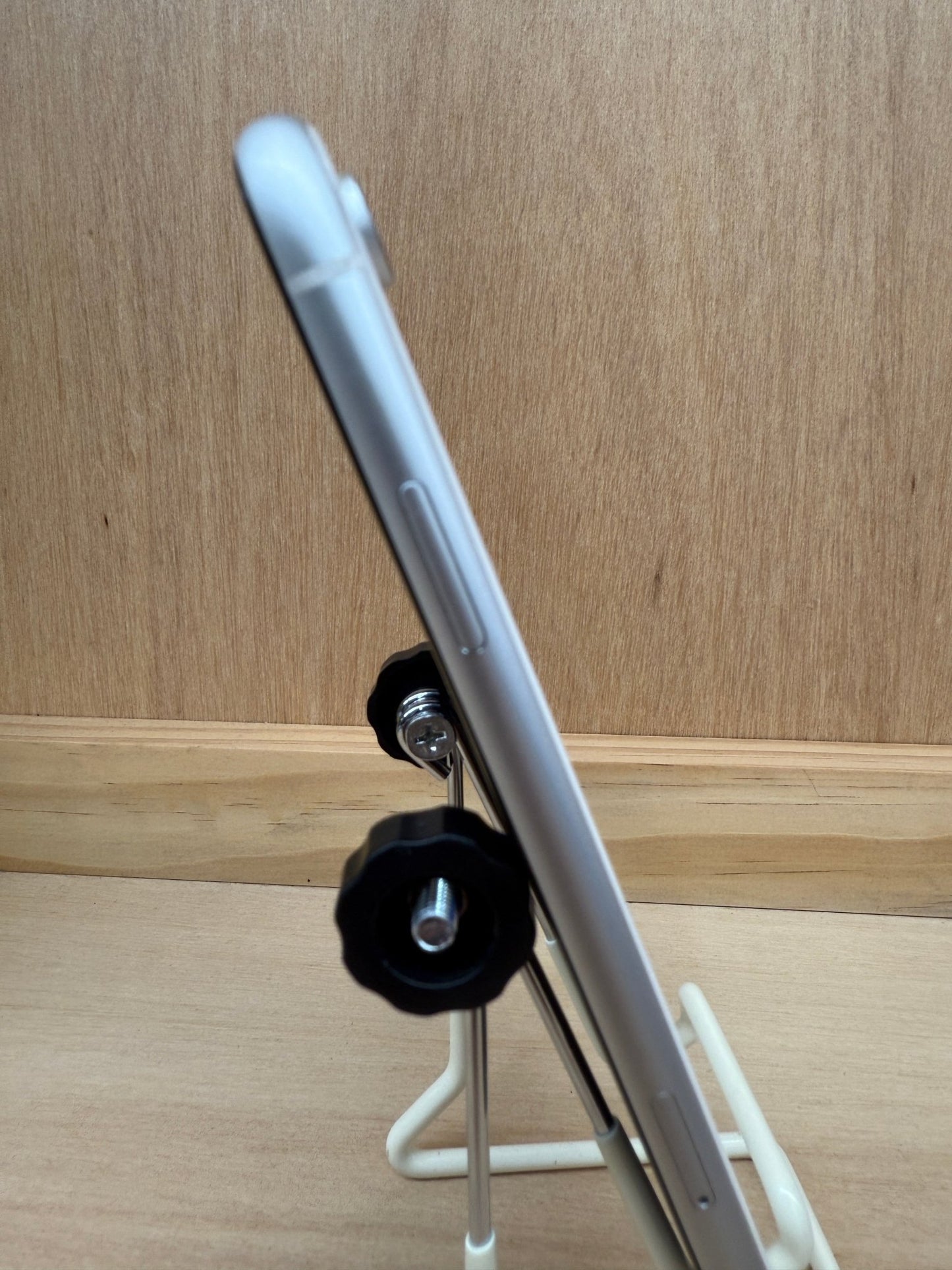 iPhone XR - trade.com.au