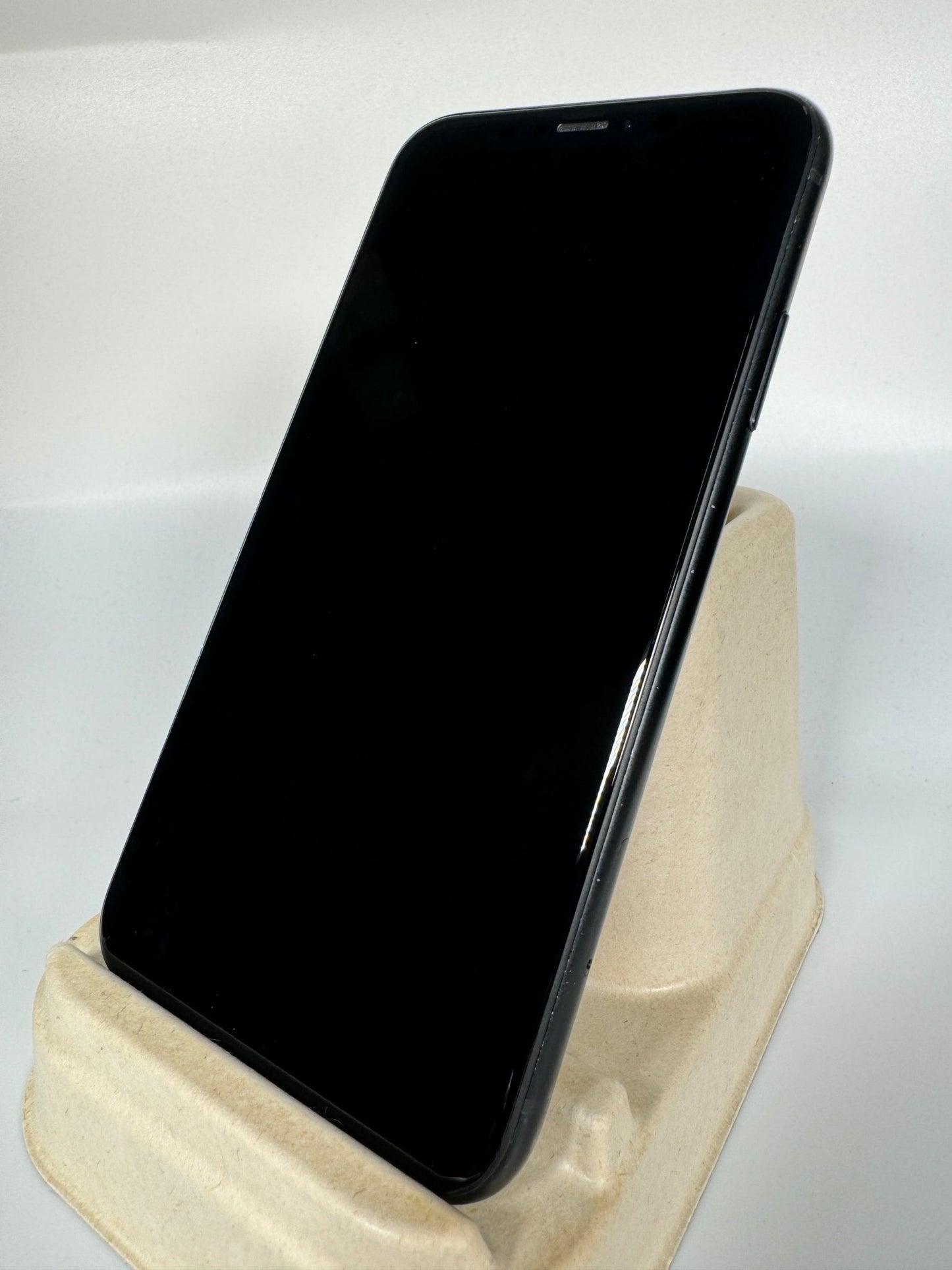 iPhone XR - trade.com.au