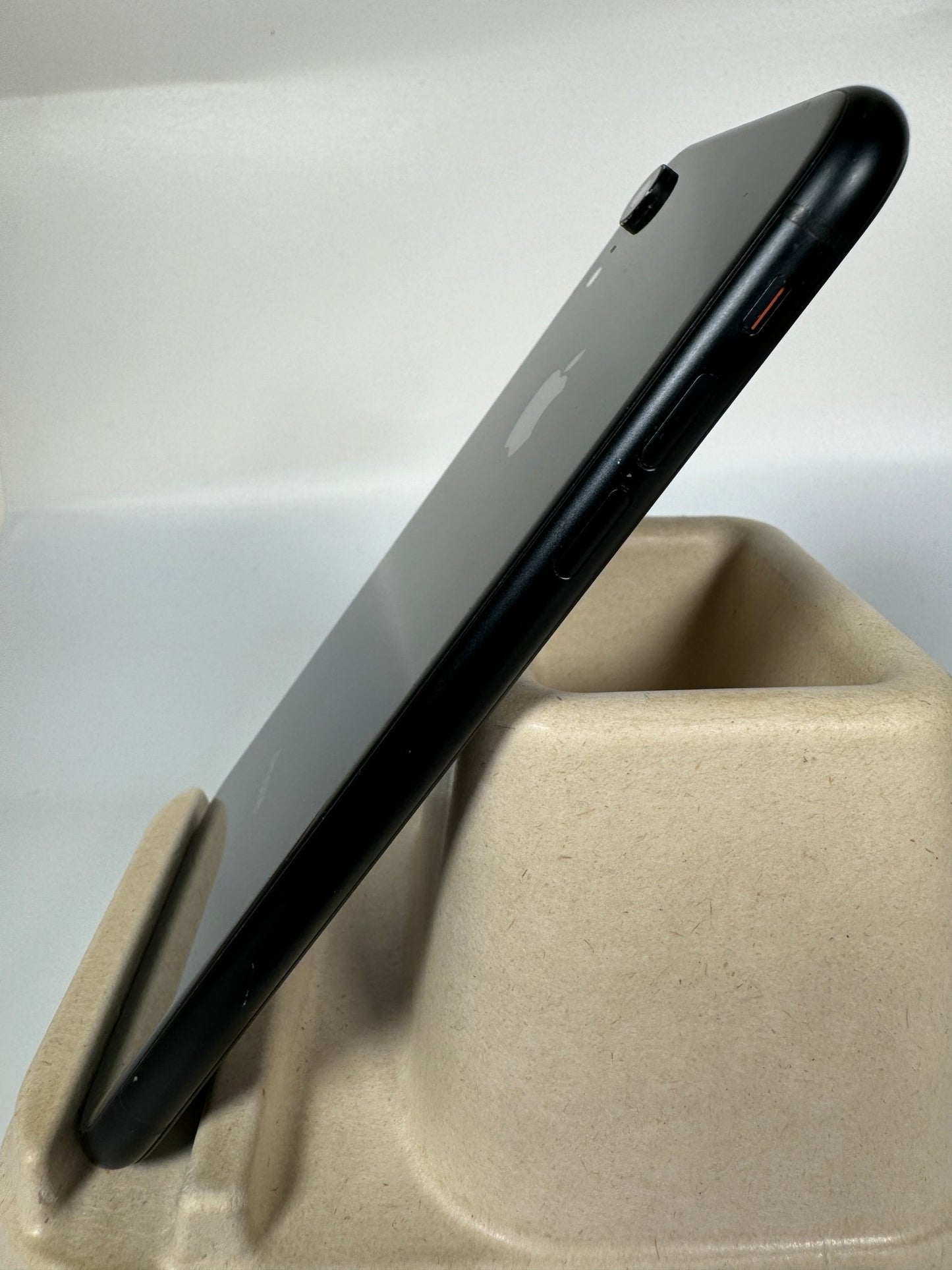 iPhone XR - trade.com.au