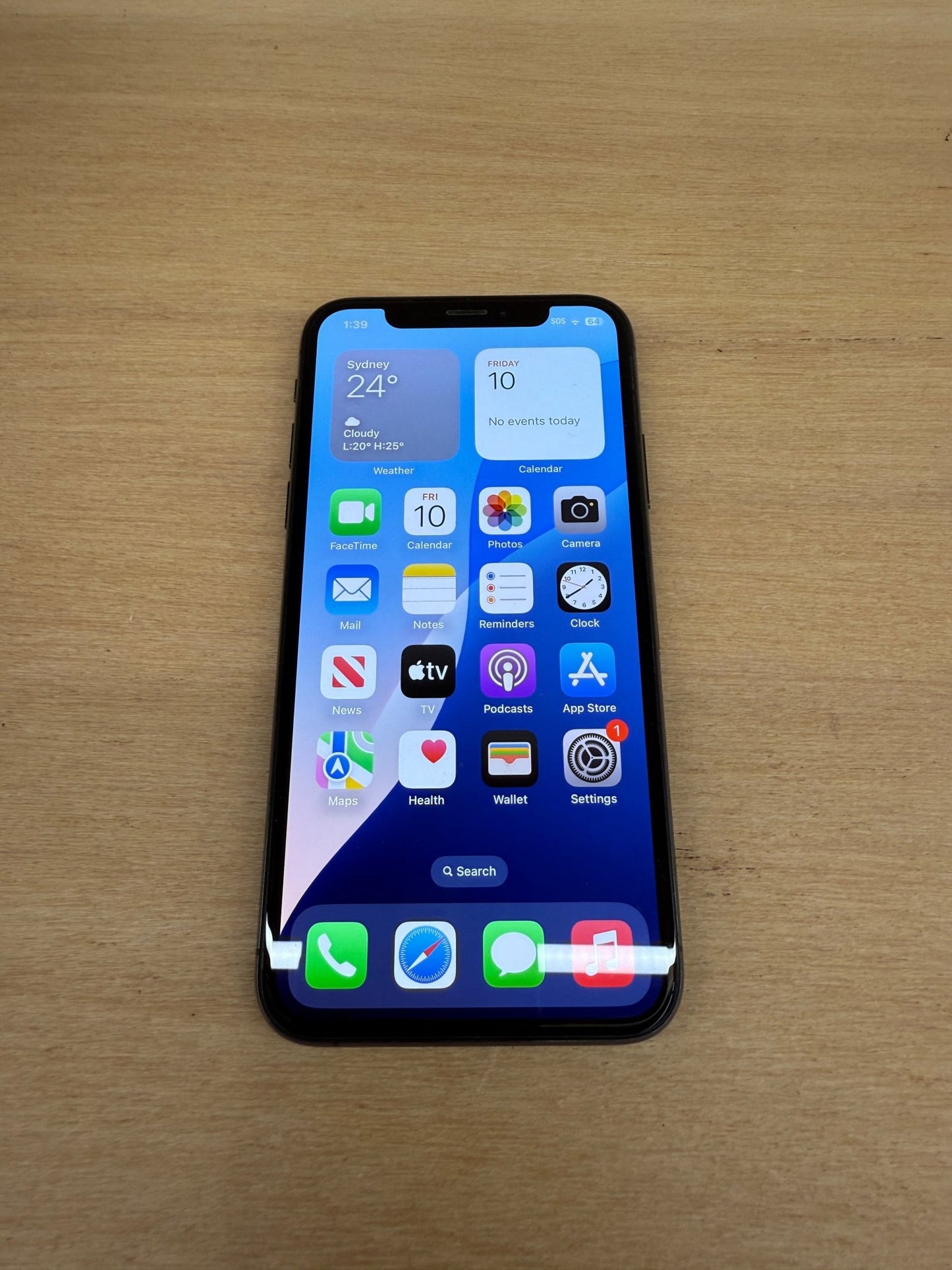 iPhone XS - trade.com.au