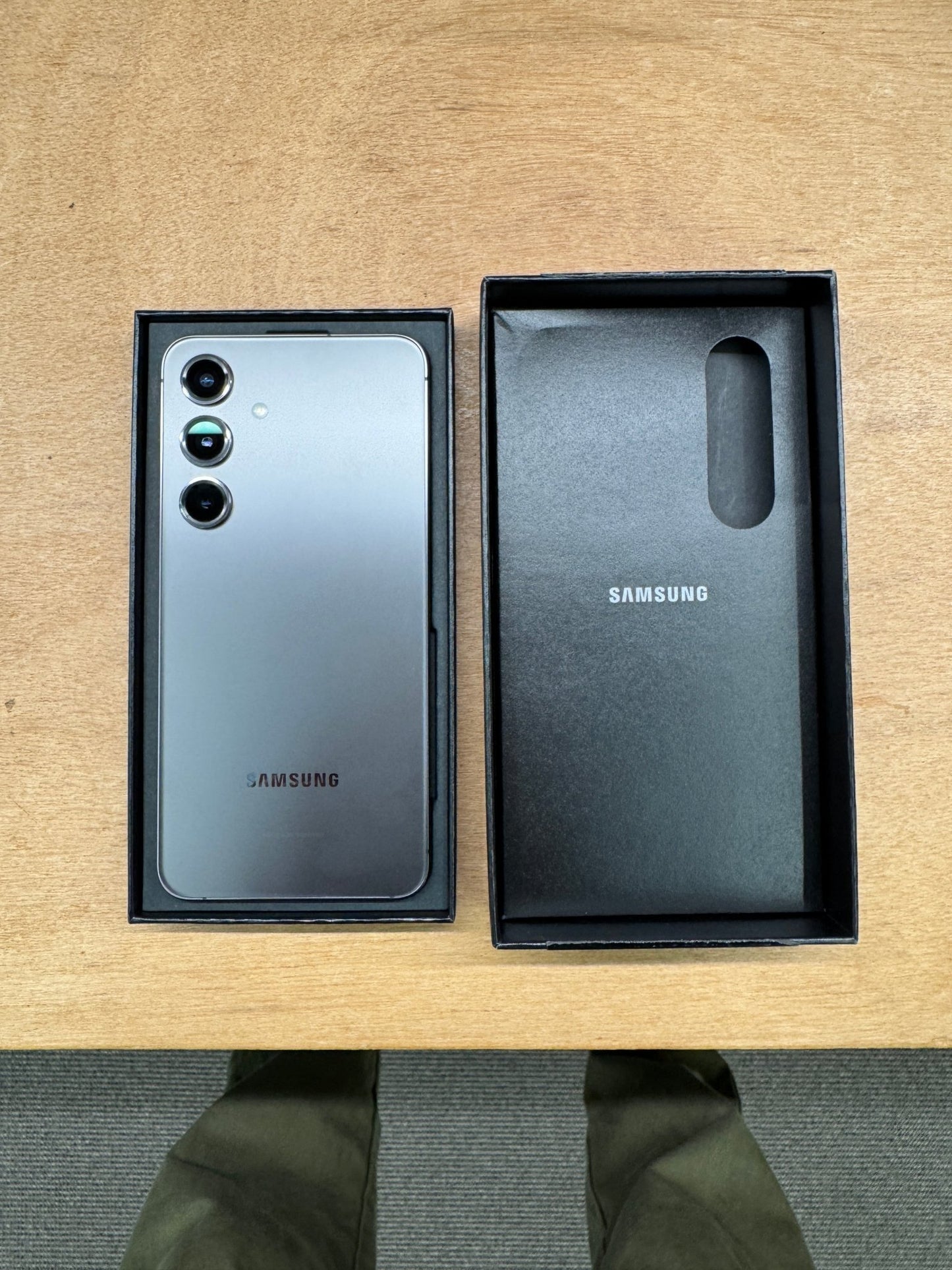 Samsung Galaxy S24 256GB - As New - trade.com.au