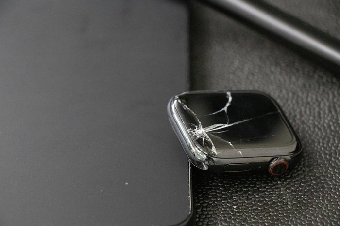 How to Protect your Apple Watch 7 Screen - trade.com.au