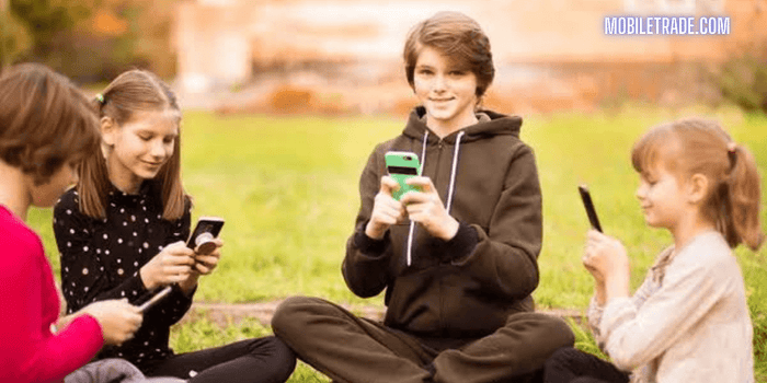 Refurbished Phones vs. New Phones: Which is Better for Kids and Teenagers? - trade.com.au