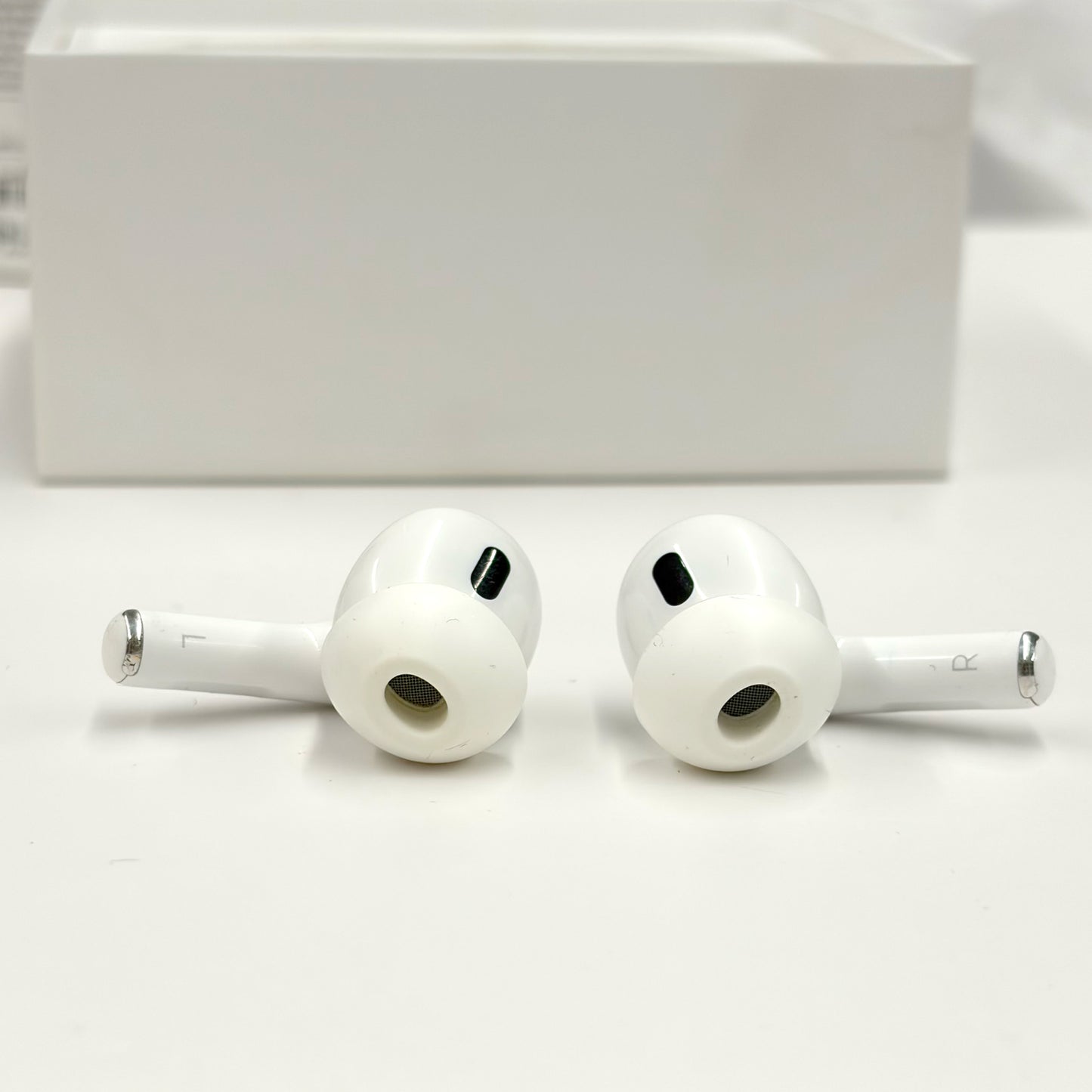 Apple AirPods Pro 2nd Gen B Grade T8633