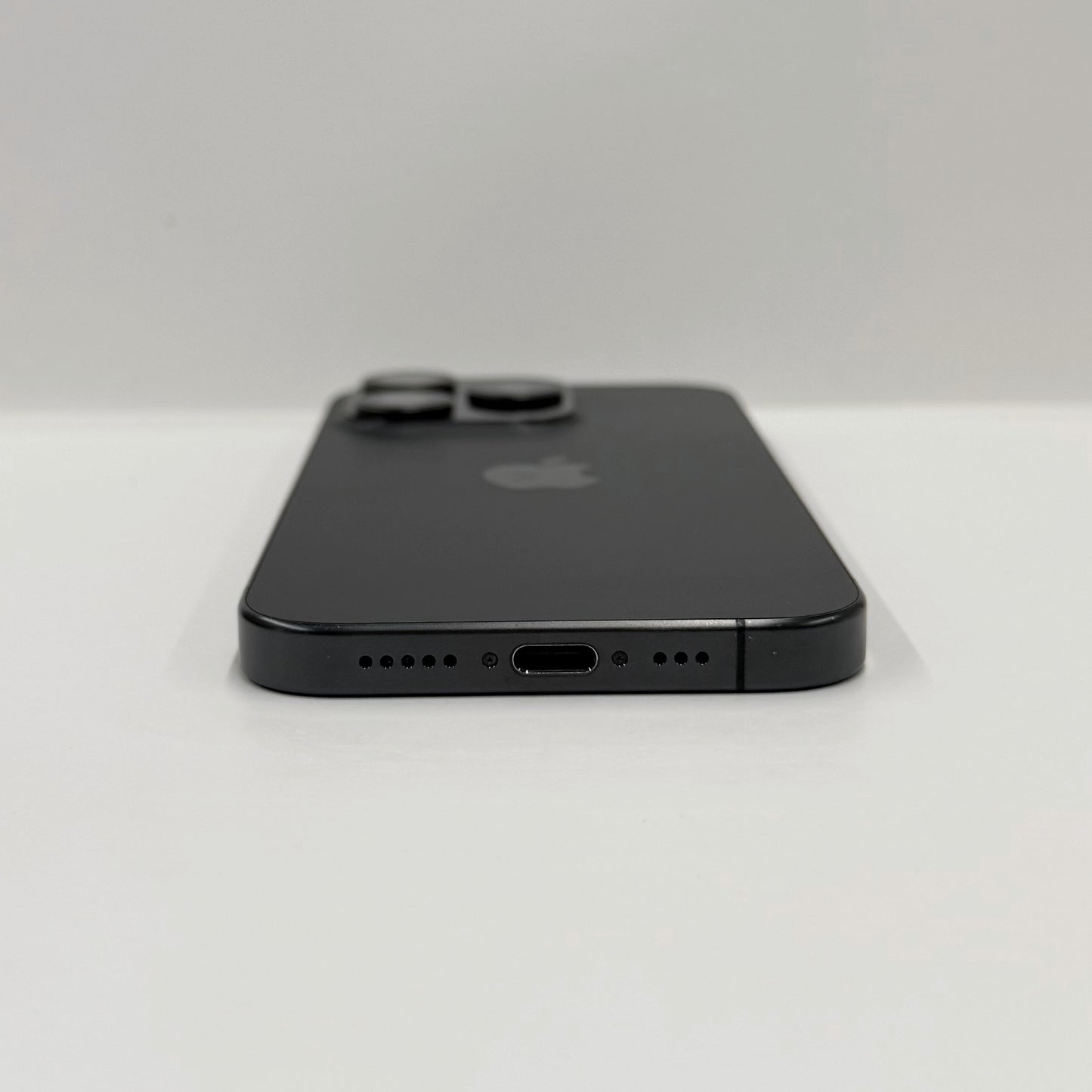 iPhone 15 Pro 128GB Black Titanium T8349