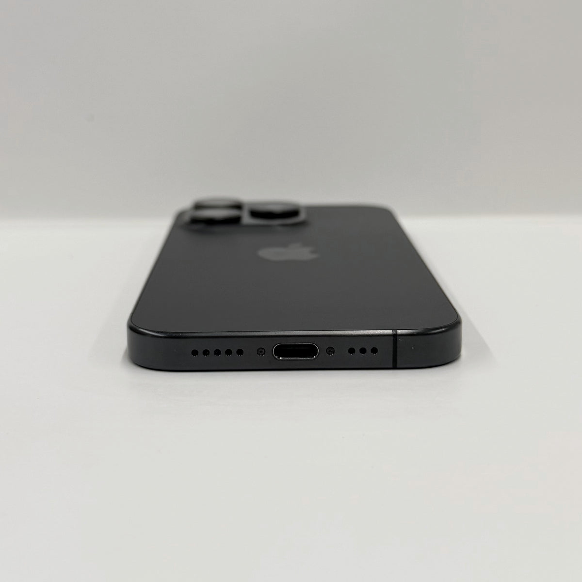 iPhone 15 Pro 128GB Black Titanium T8349