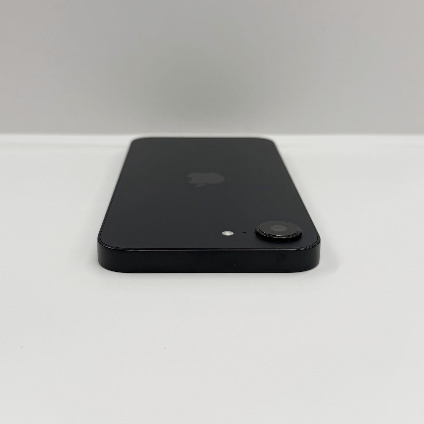 iPhone 16e 128GB Black T8368