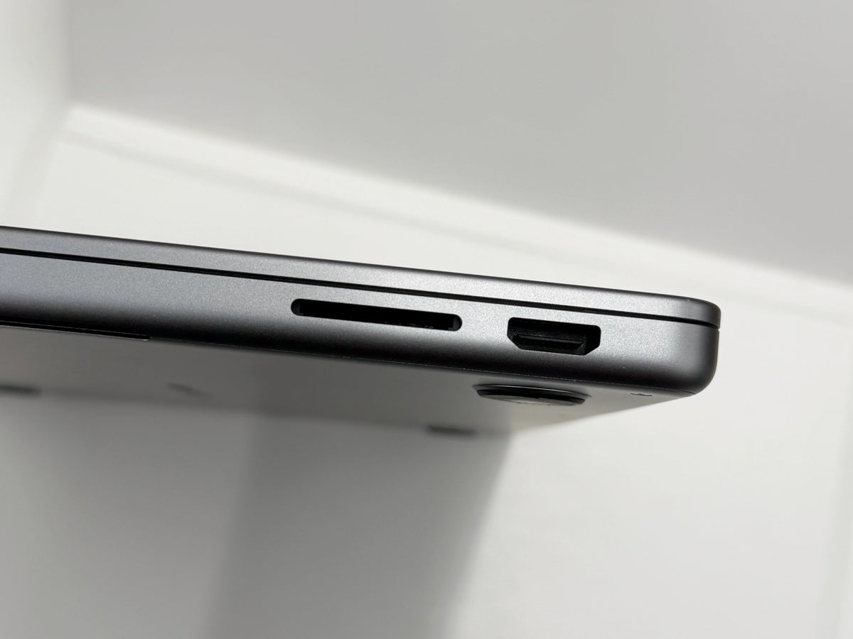 MacBook Pro M3 14" (A2918) 512GB Space Grey 2023 - T8402