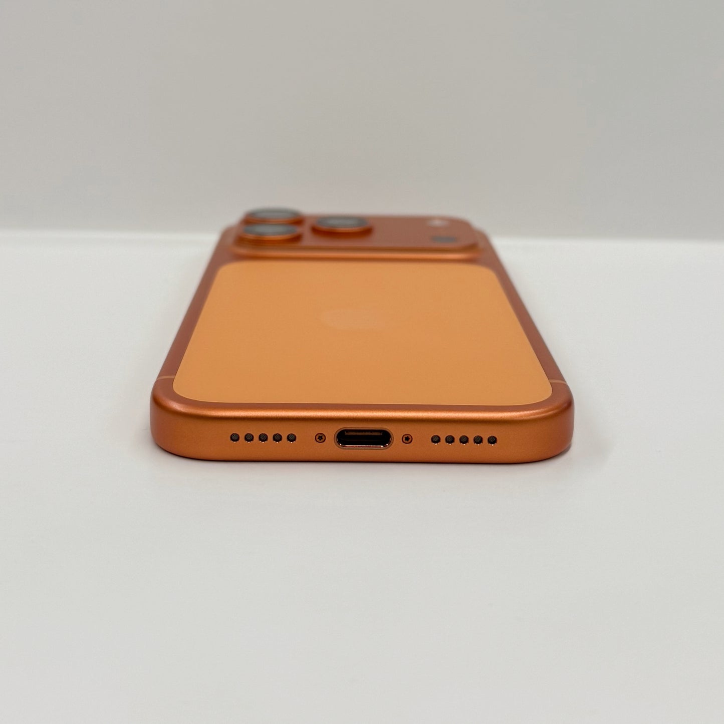 iPhone 17 Pro 256GB Cosmic Orange T8370