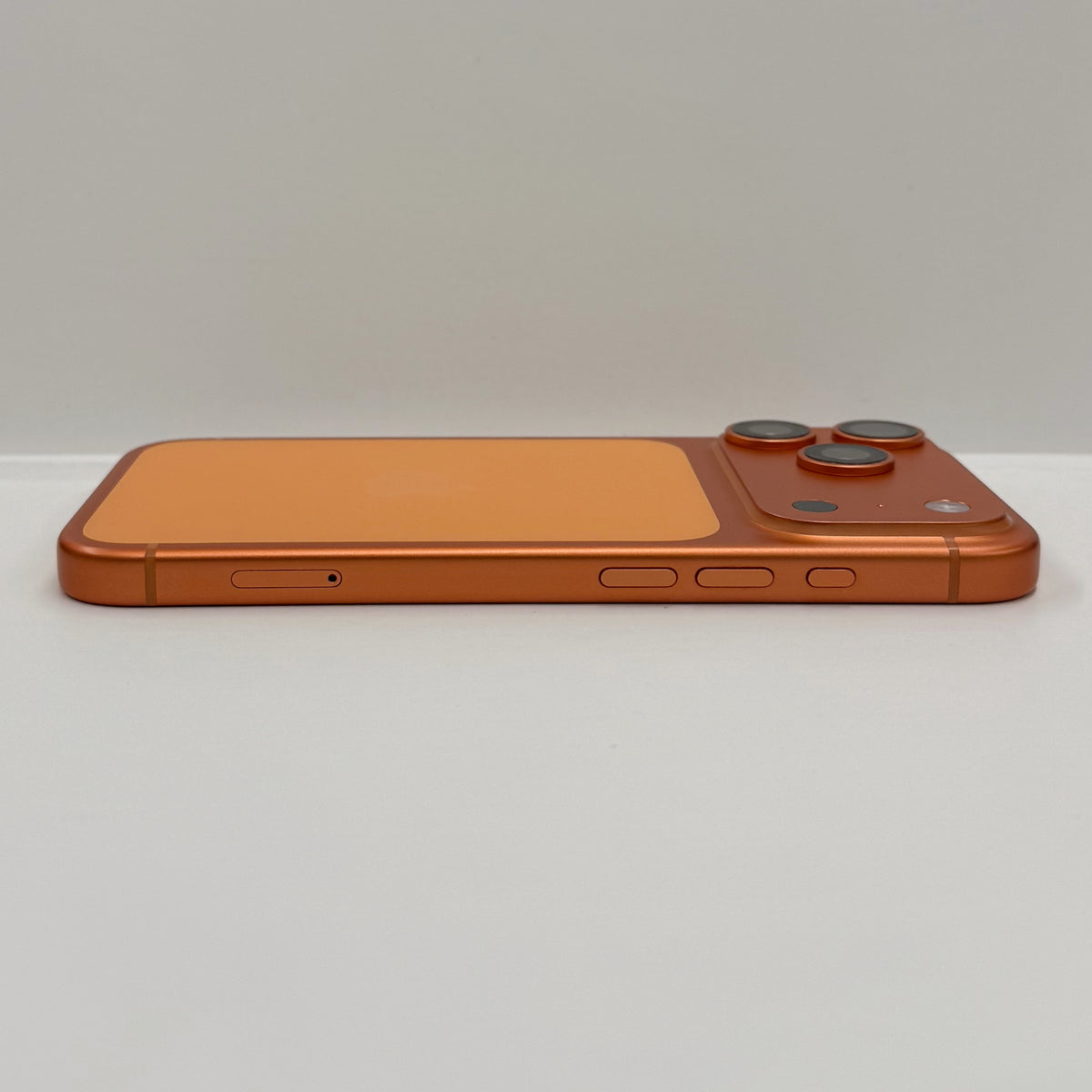 iPhone 17 Pro 256GB Cosmic Orange T8370