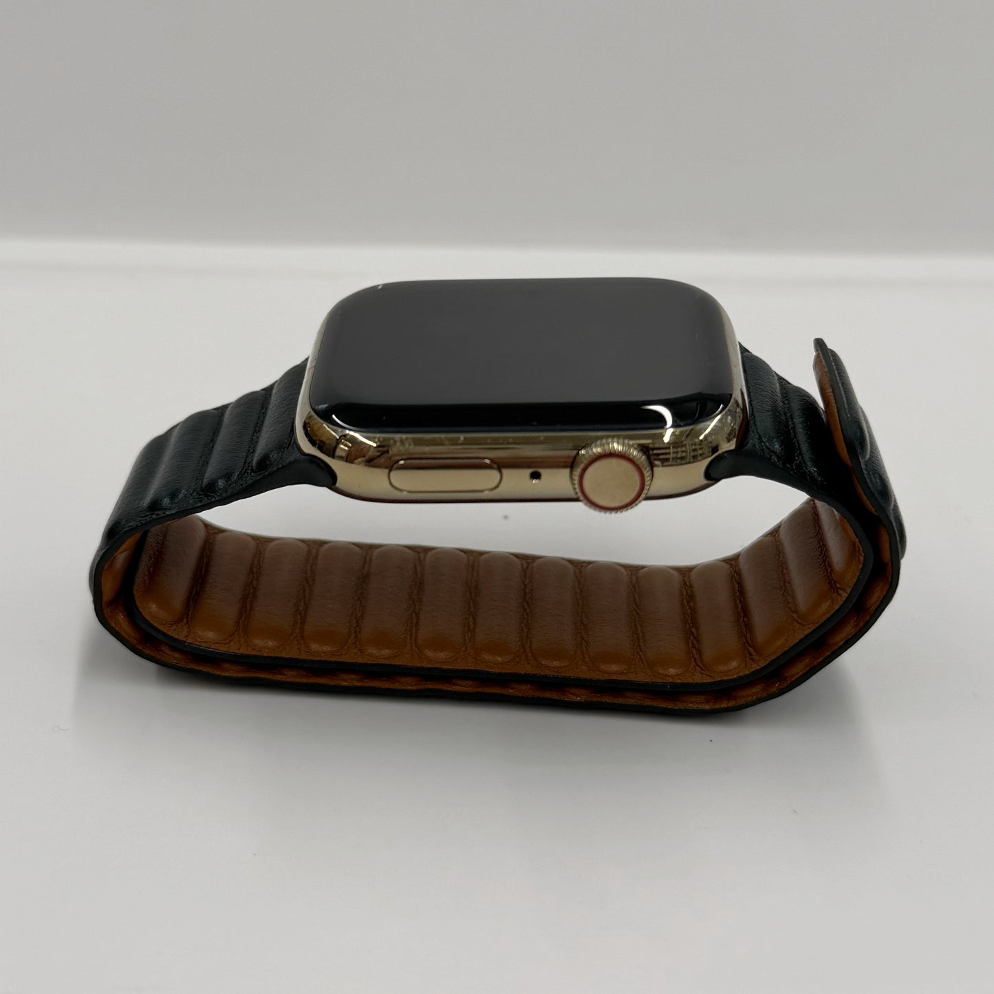 Apple Watch Series 9 GPS + Cellular, 45mm Gold Stainless with Strap T8355