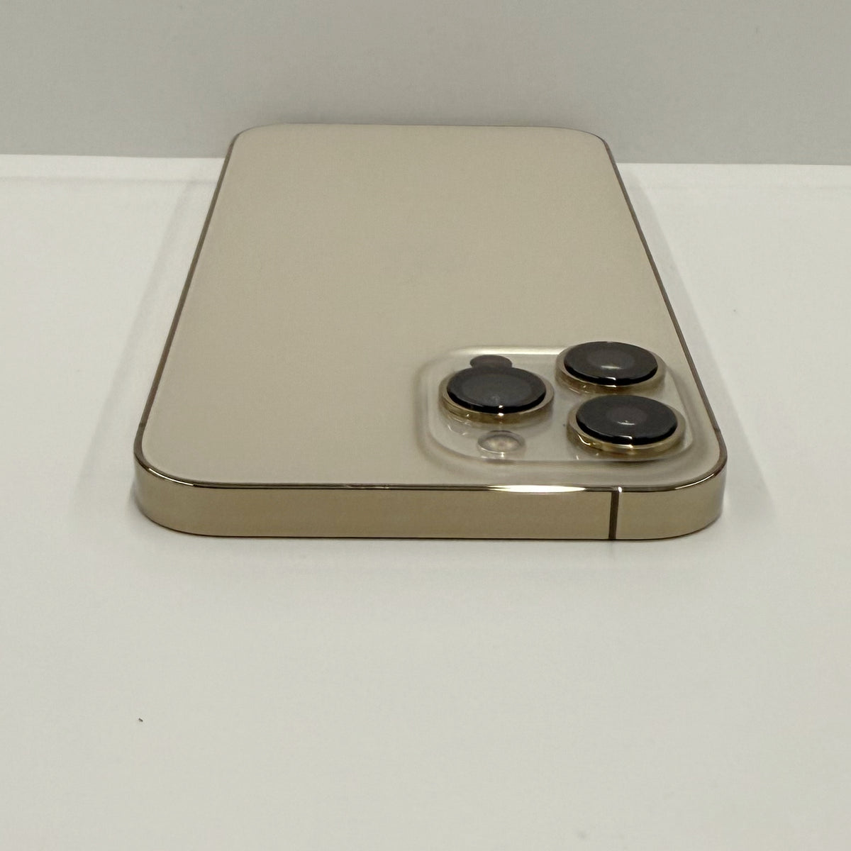iPhone 13 Pro Max 128GB Gold A- Grade 99% Battery T8200