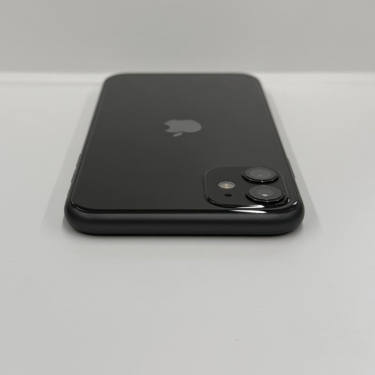 iPhone 11 128GB Black T8216
