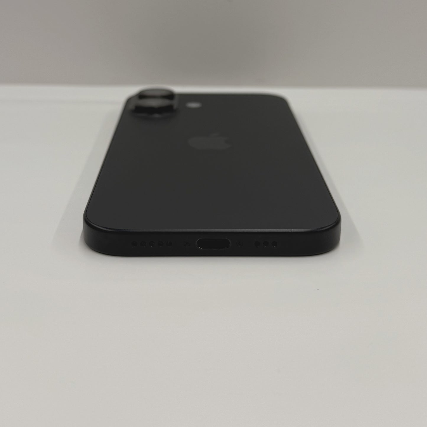 iPhone 16 128GB Black T8233