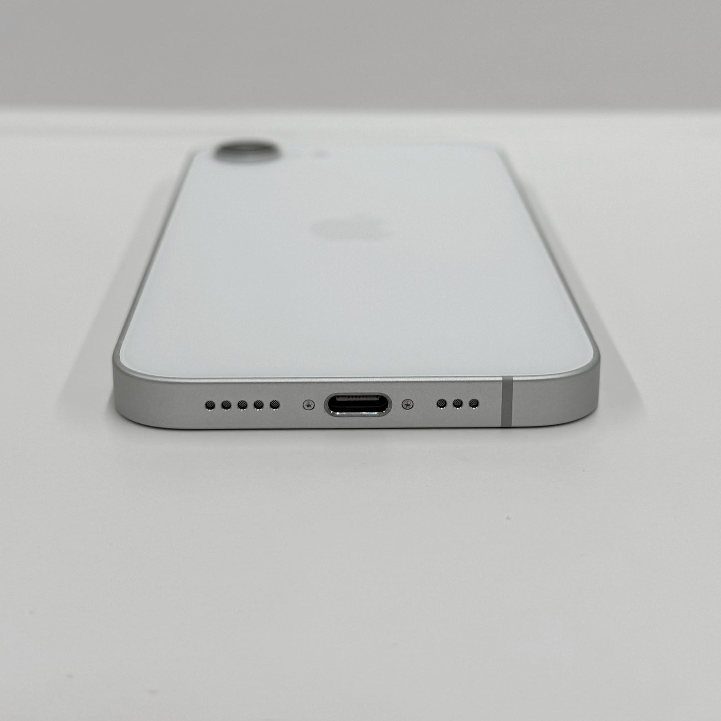 iPhone 16e 128GB White T8092