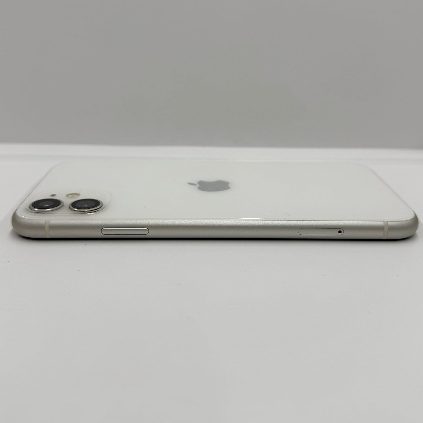 iPhone 11 128GB White T8106